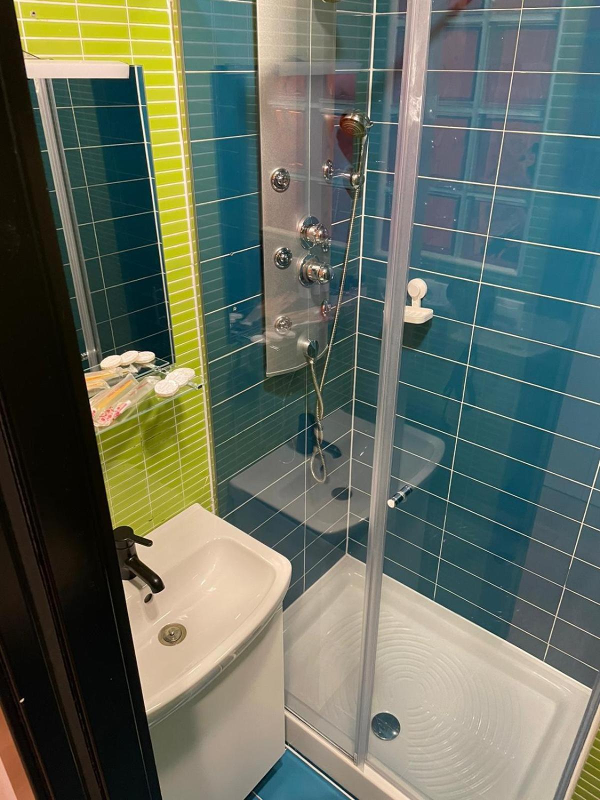 Quadruple Room with Garden View - Photo 3