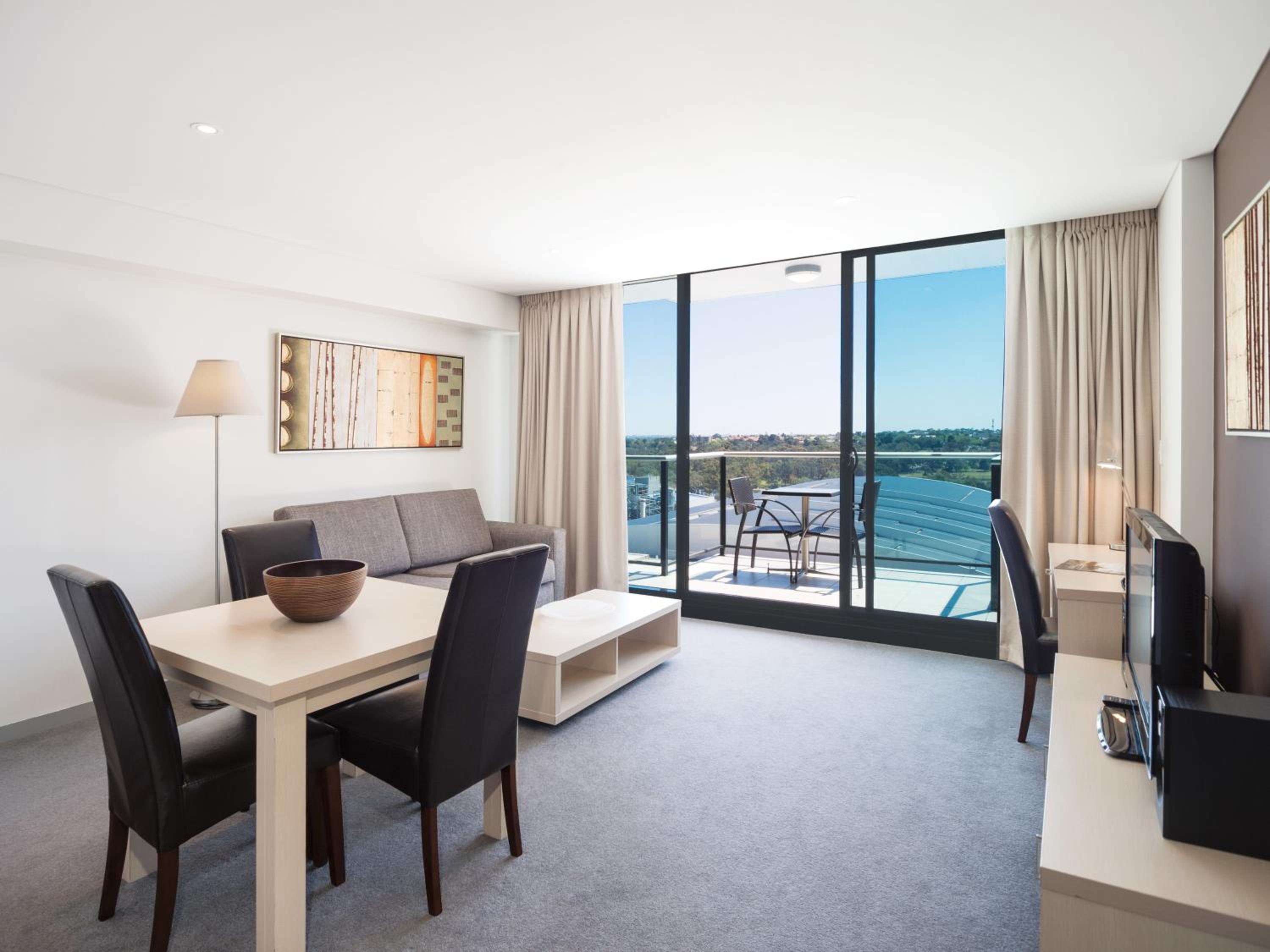 One-Bedroom Apartment - North Terrace - Photo 6