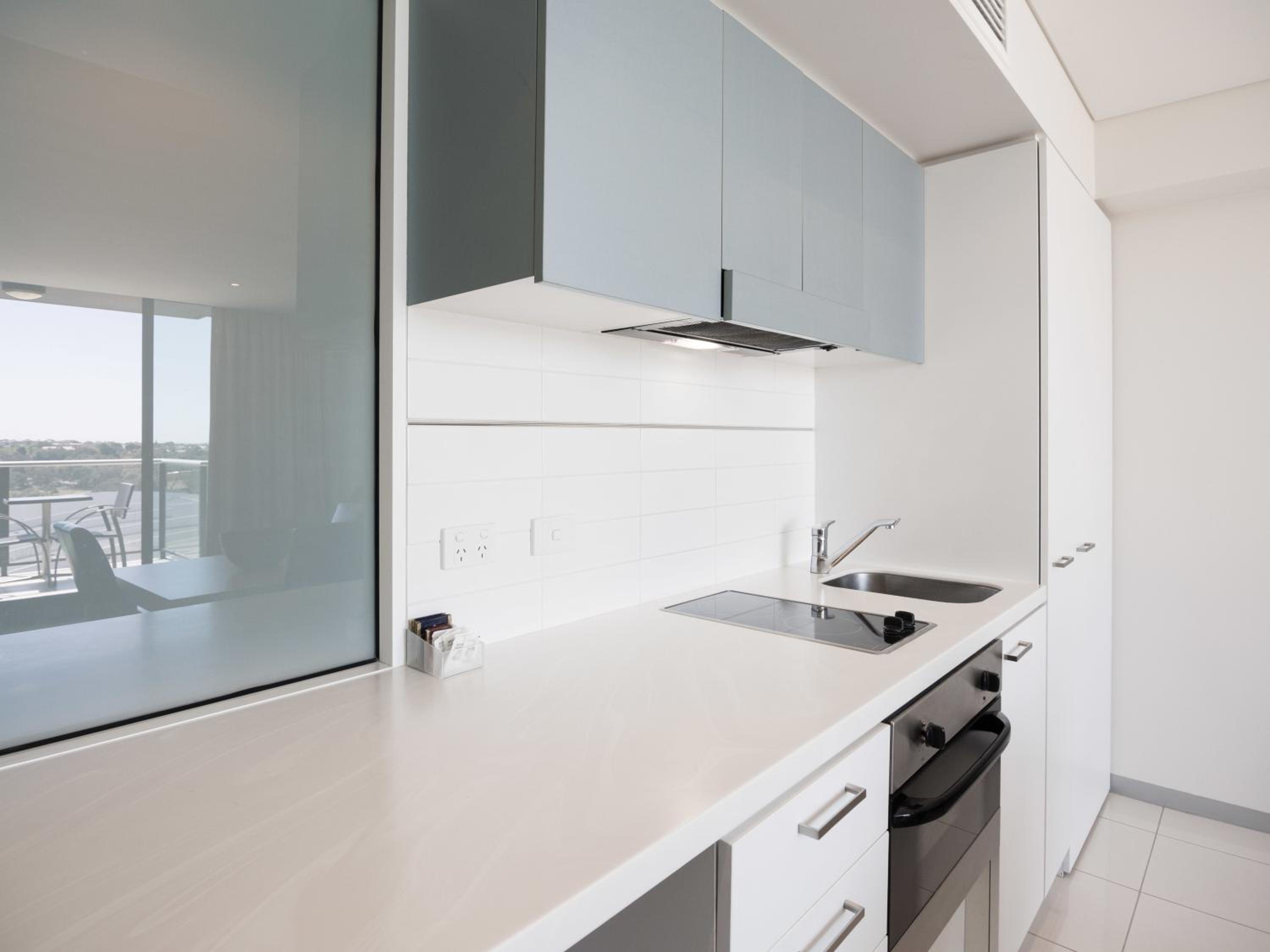 One-Bedroom Apartment - North Terrace - Photo 3