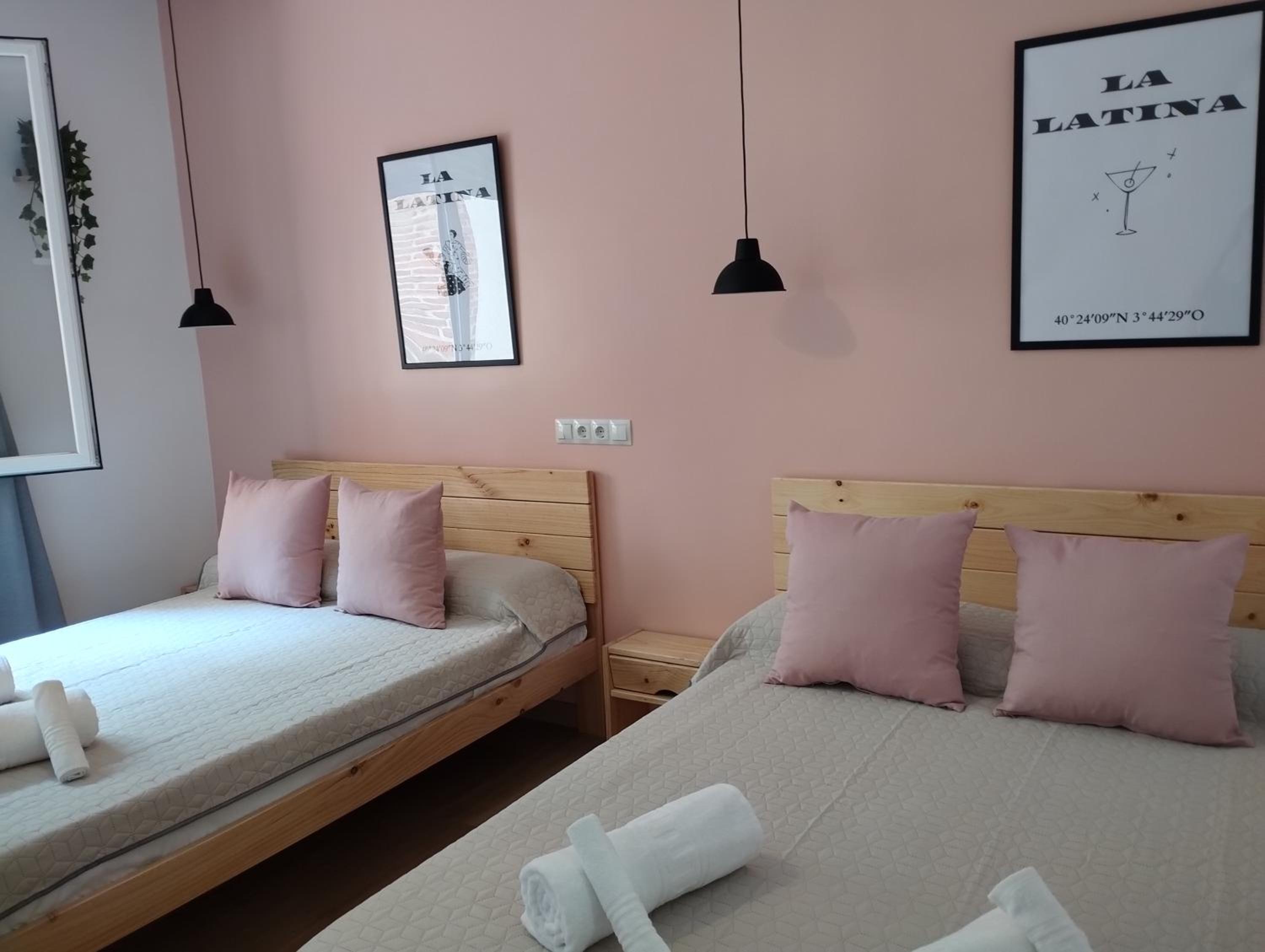 Quadruple Room - Photo 5