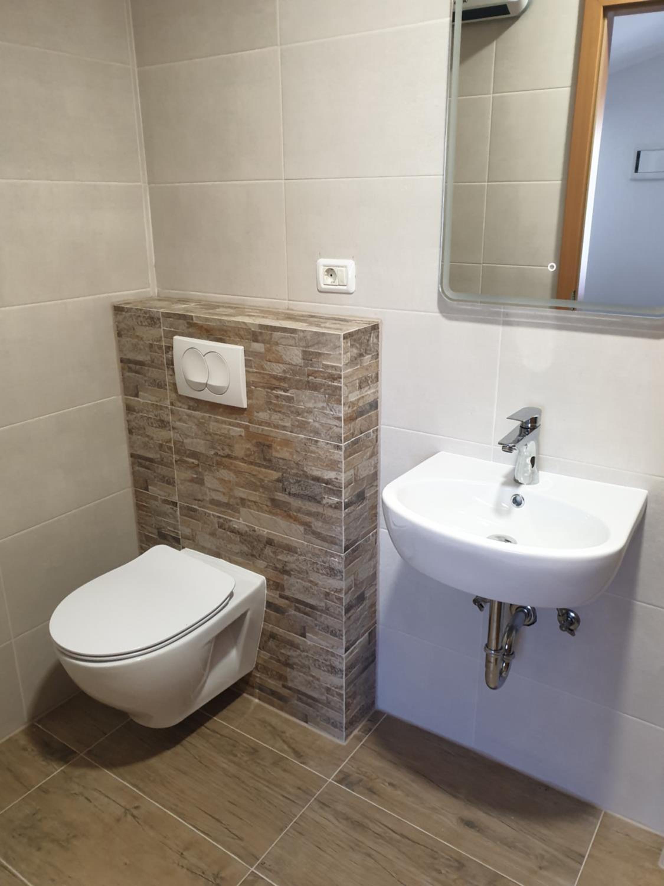 Family Room with Bathroom photo 2