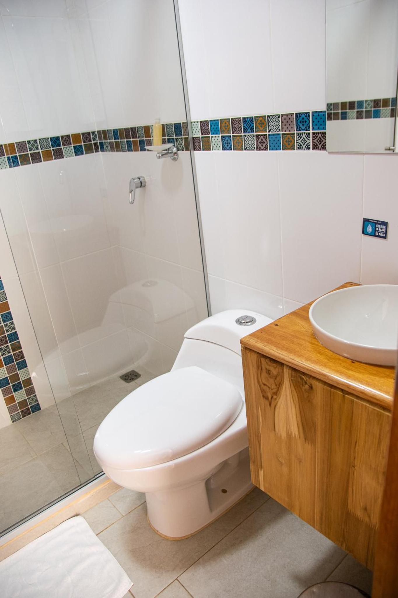 Basic Triple Room photo 2