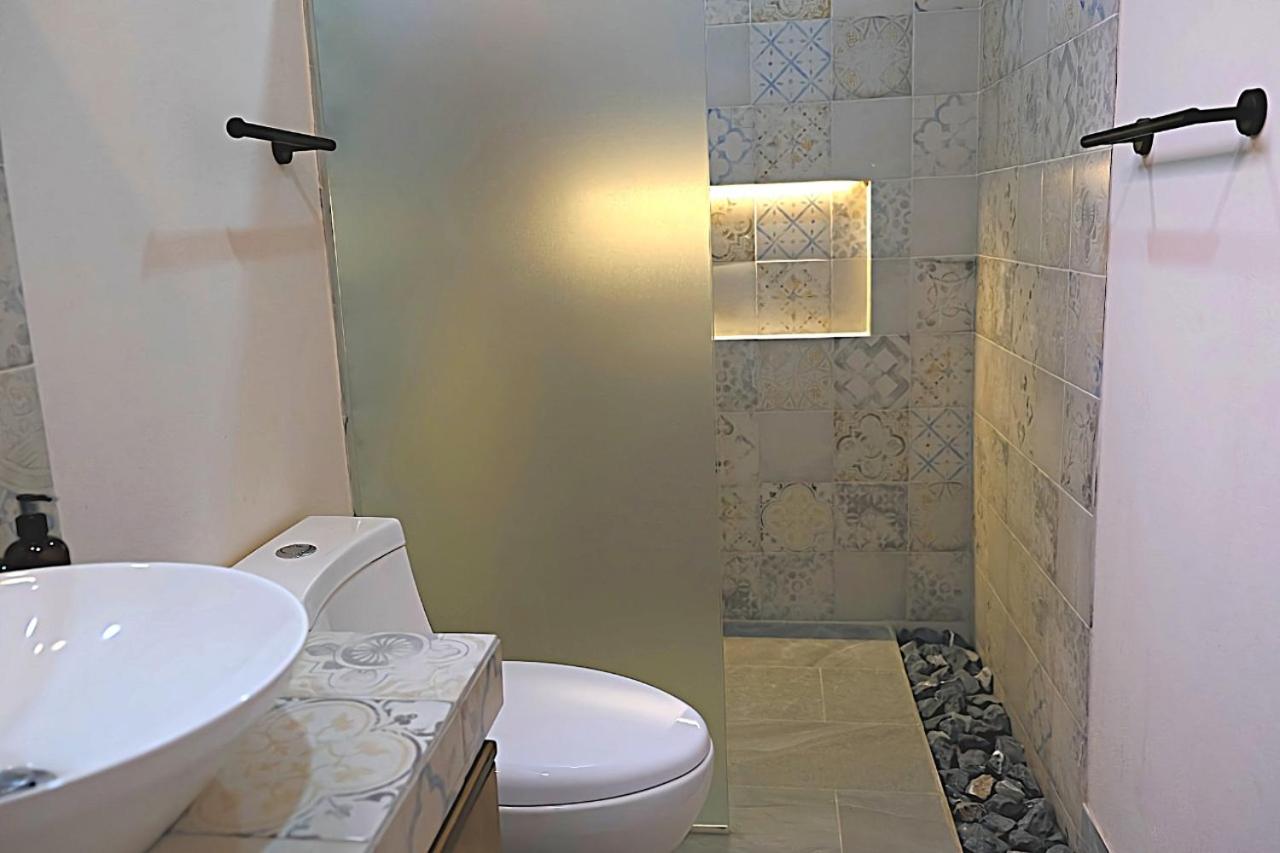 Double Room with Private Bathroom - Photo 68