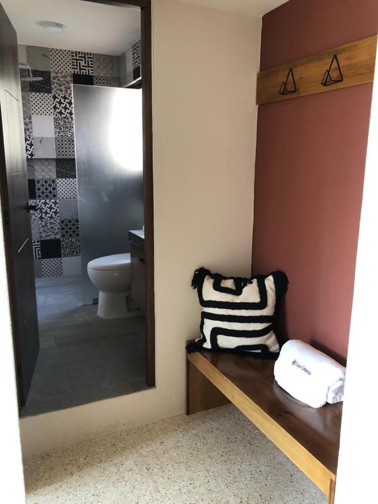 Suite - Photo 51