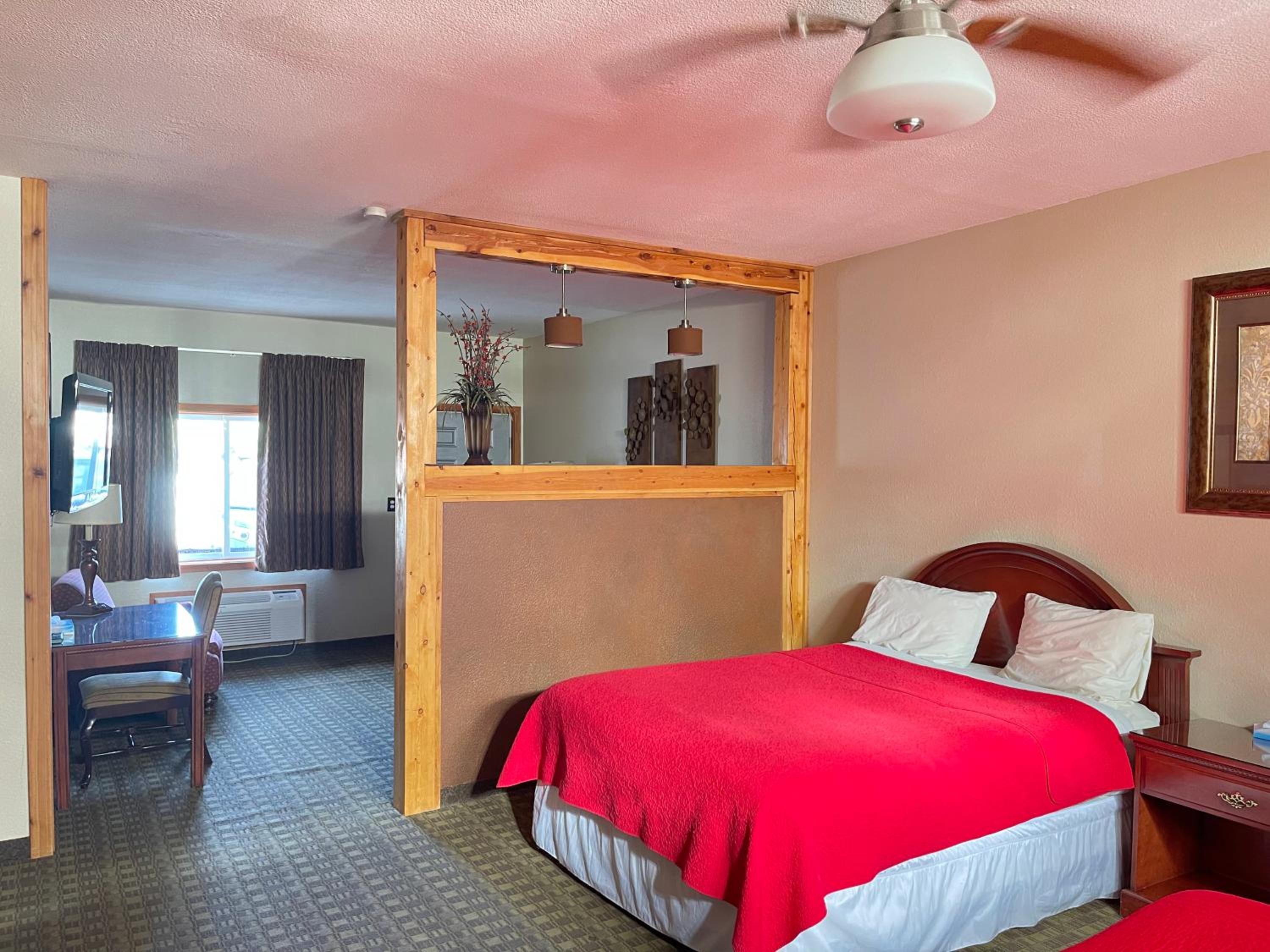 Deluxe Suite With Spa Bath