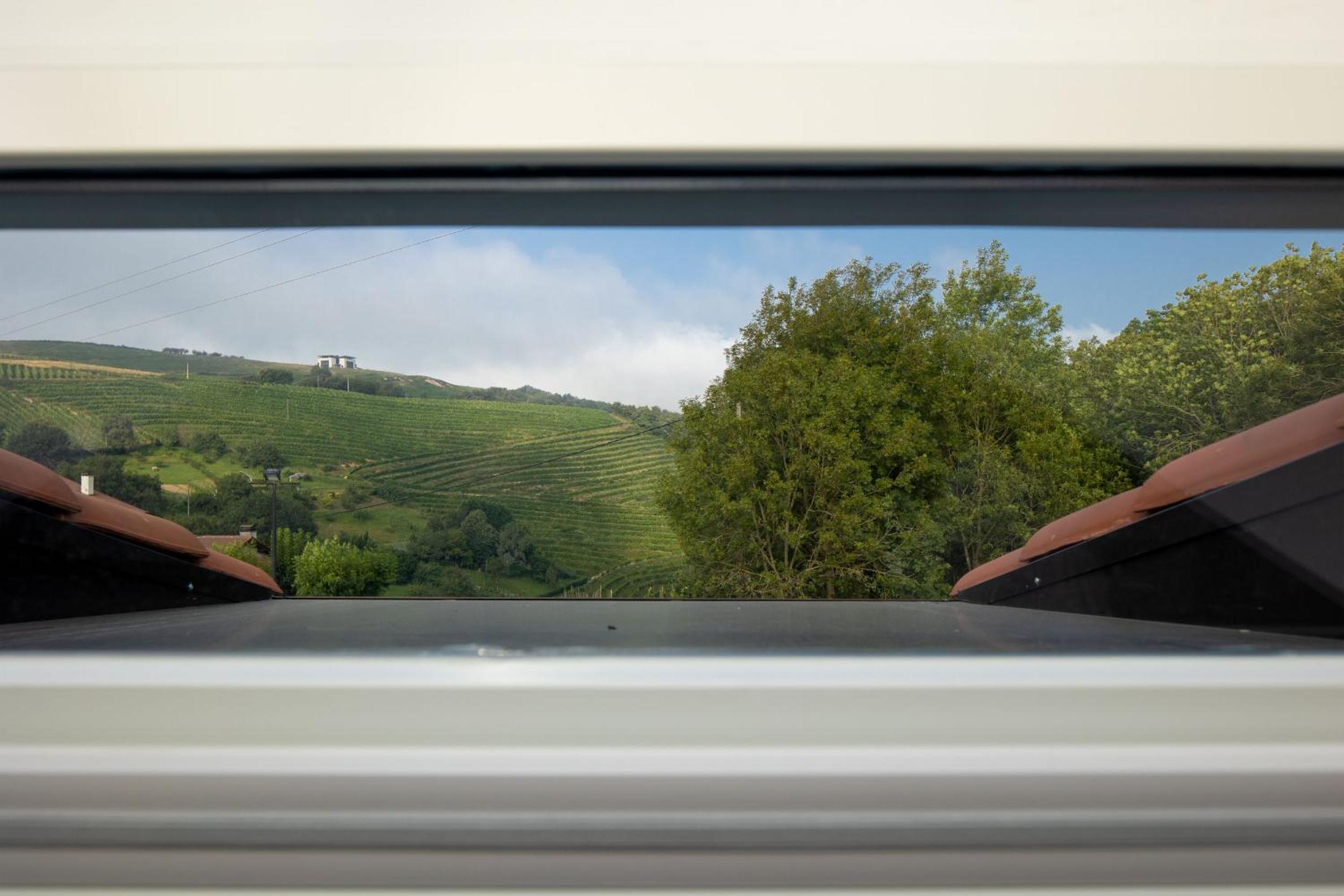 Double Room with Mountain View - Photo 6