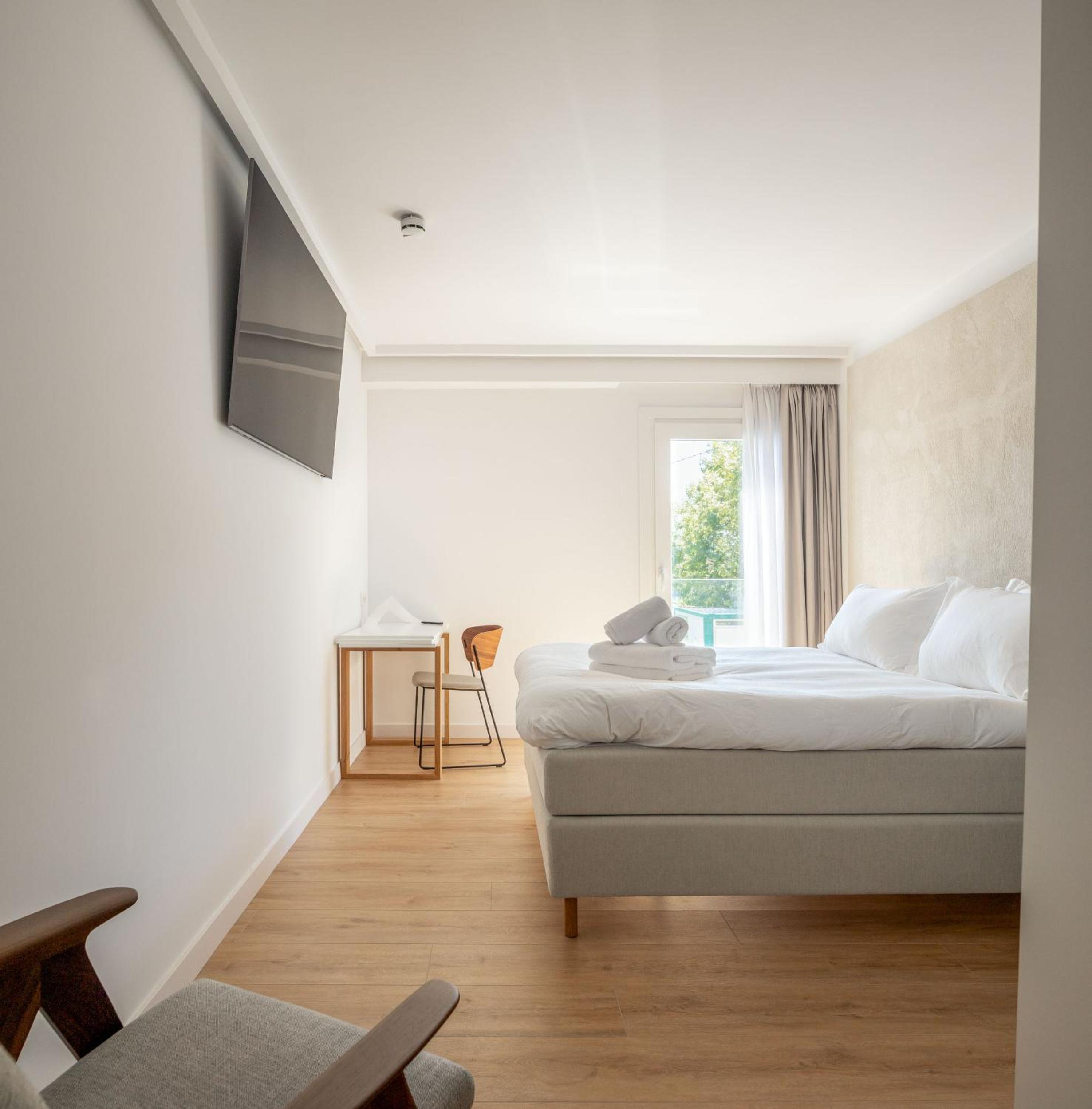 Double Room - Photo 5