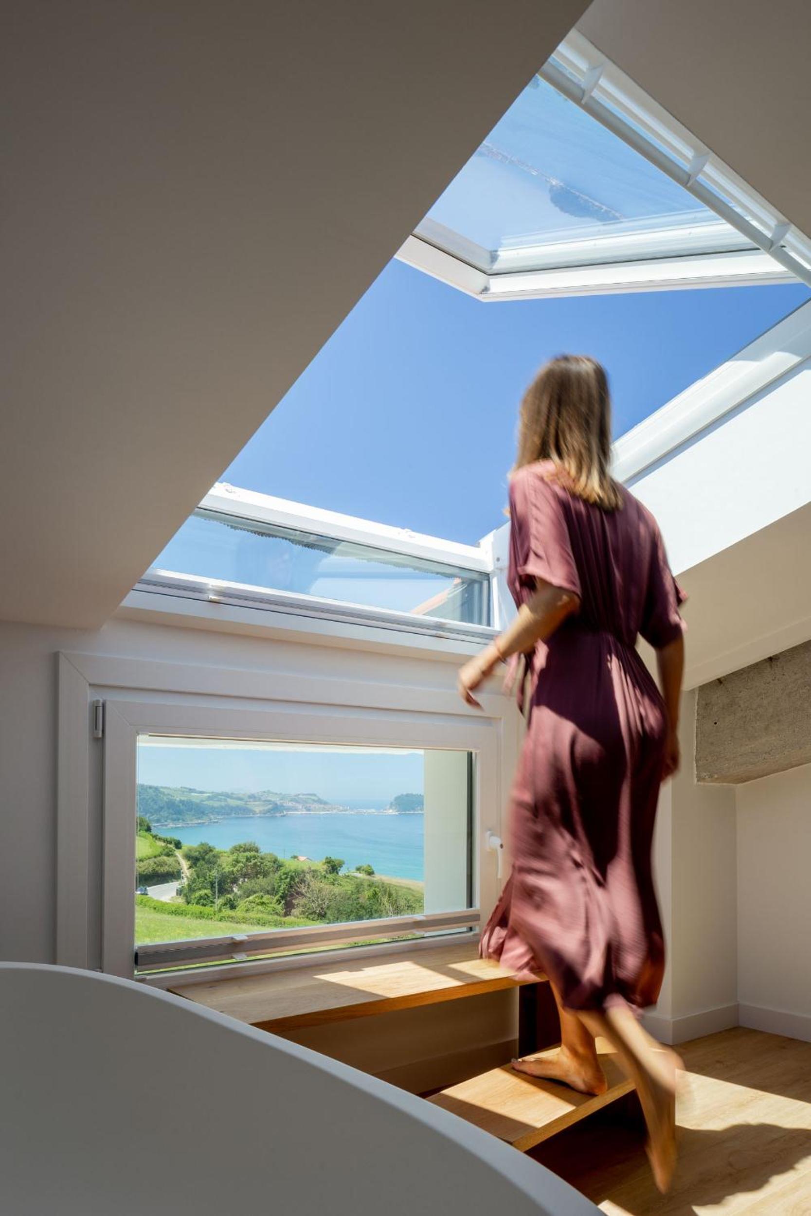 Deluxe Double Room with Sea View - Photo 4