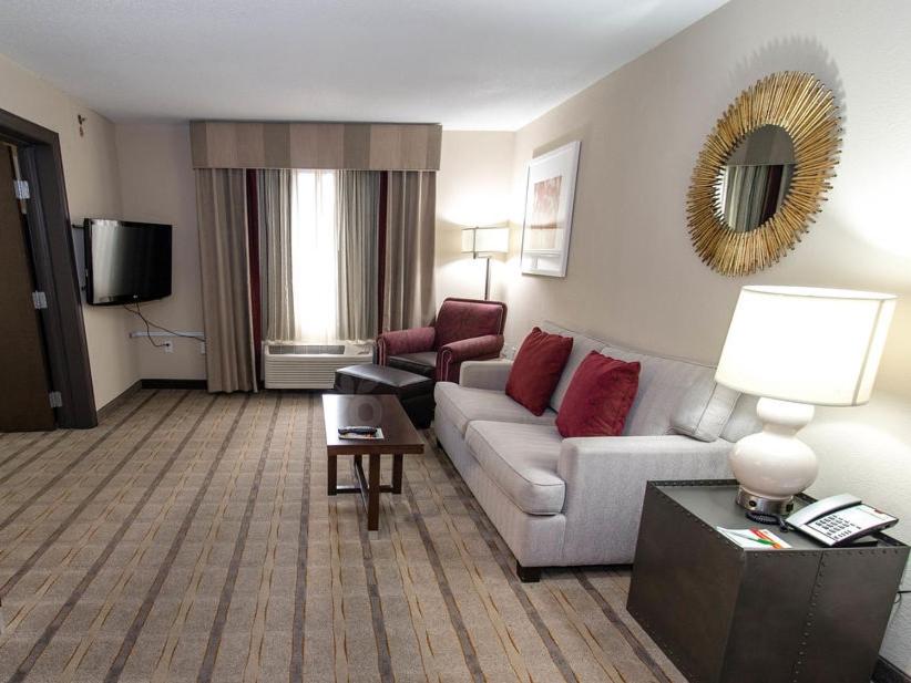 King Suite - Photo 3