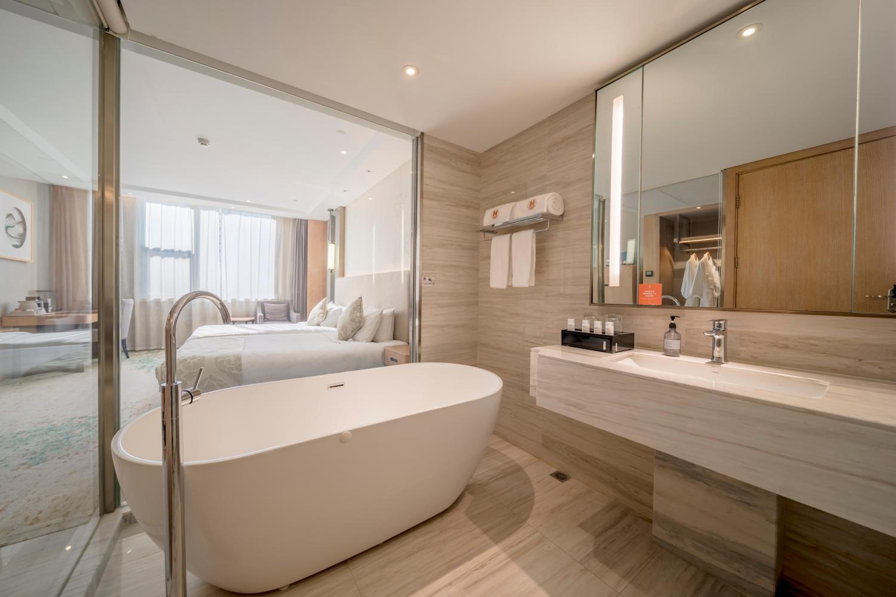 Executive Deluxe Twin Room photo 2