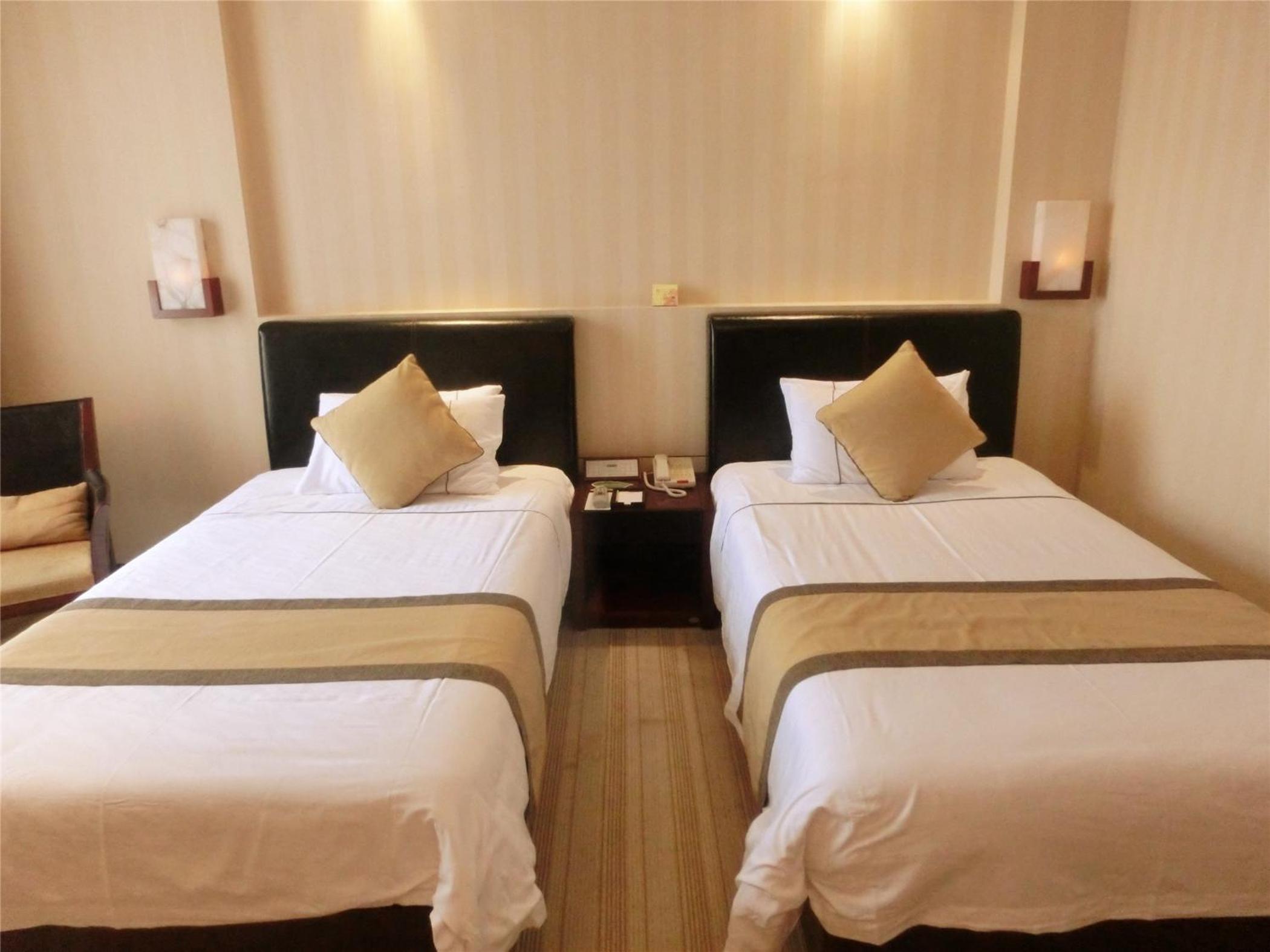 Standard Twin Room - Photo 6