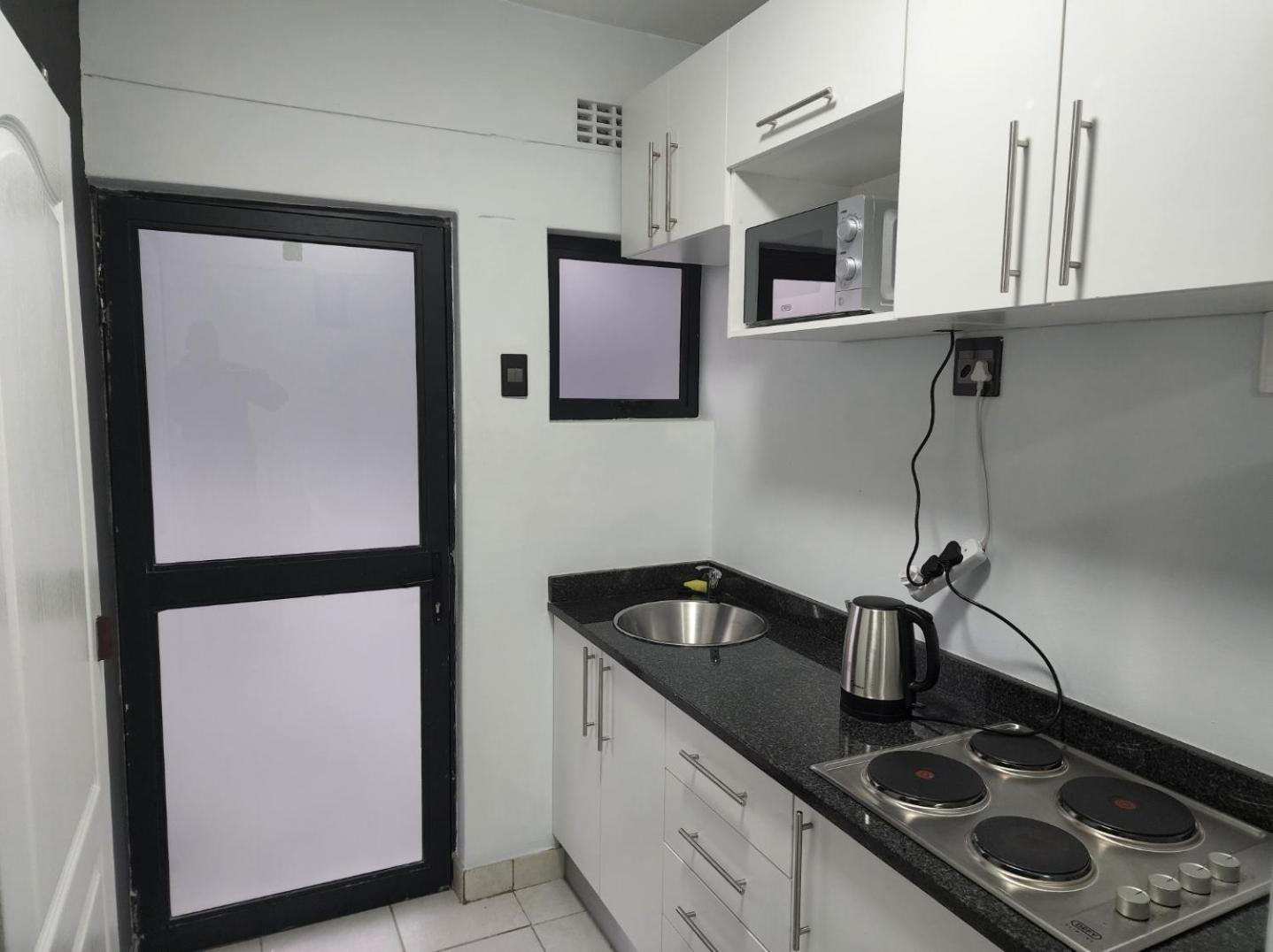 One-Bedroom Apartment - Photo 2