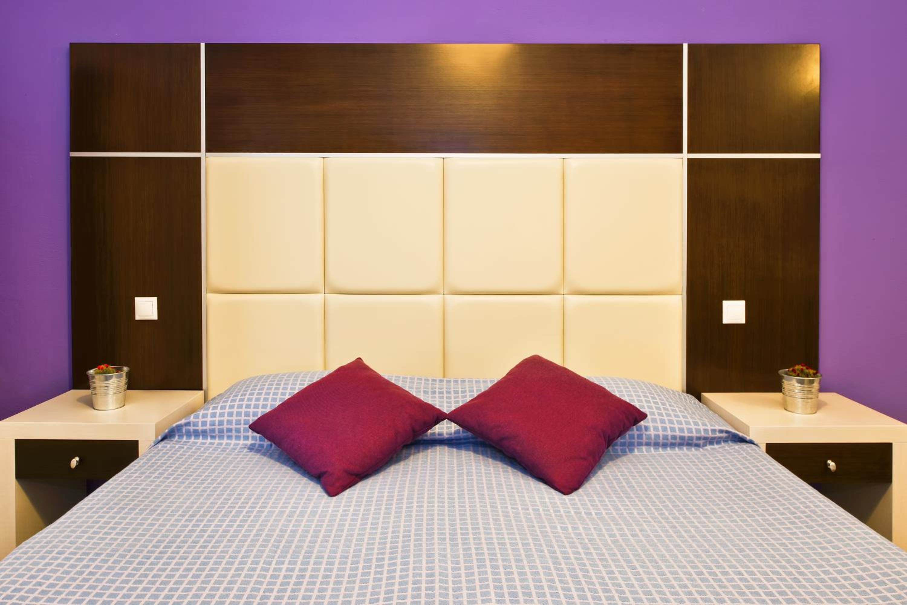 Double or Twin Room - Photo 4