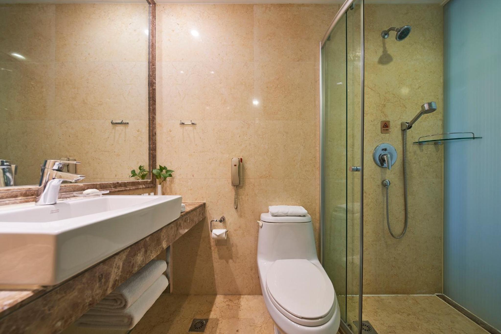 Classic Twin Room(30% discount in Chinese Restaurant except drinks) - Photo 4