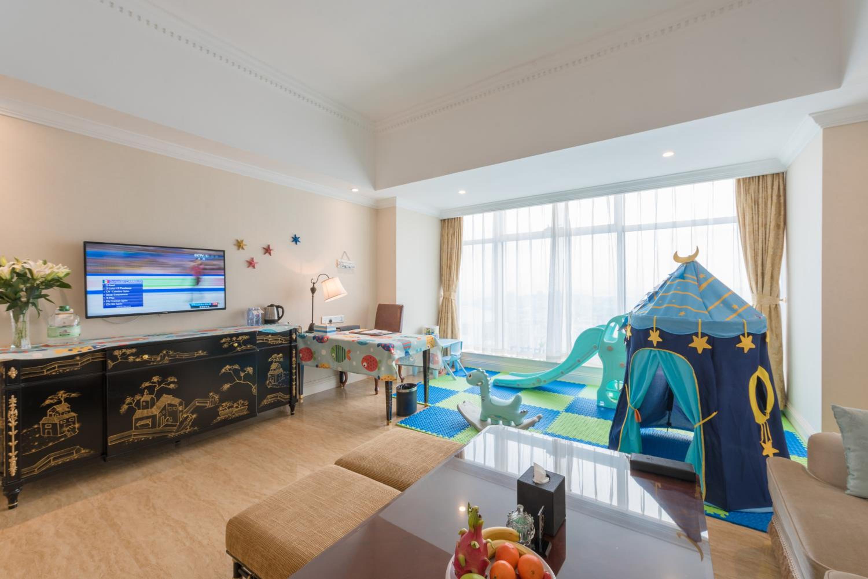 Deluxe Family Suite photo 3