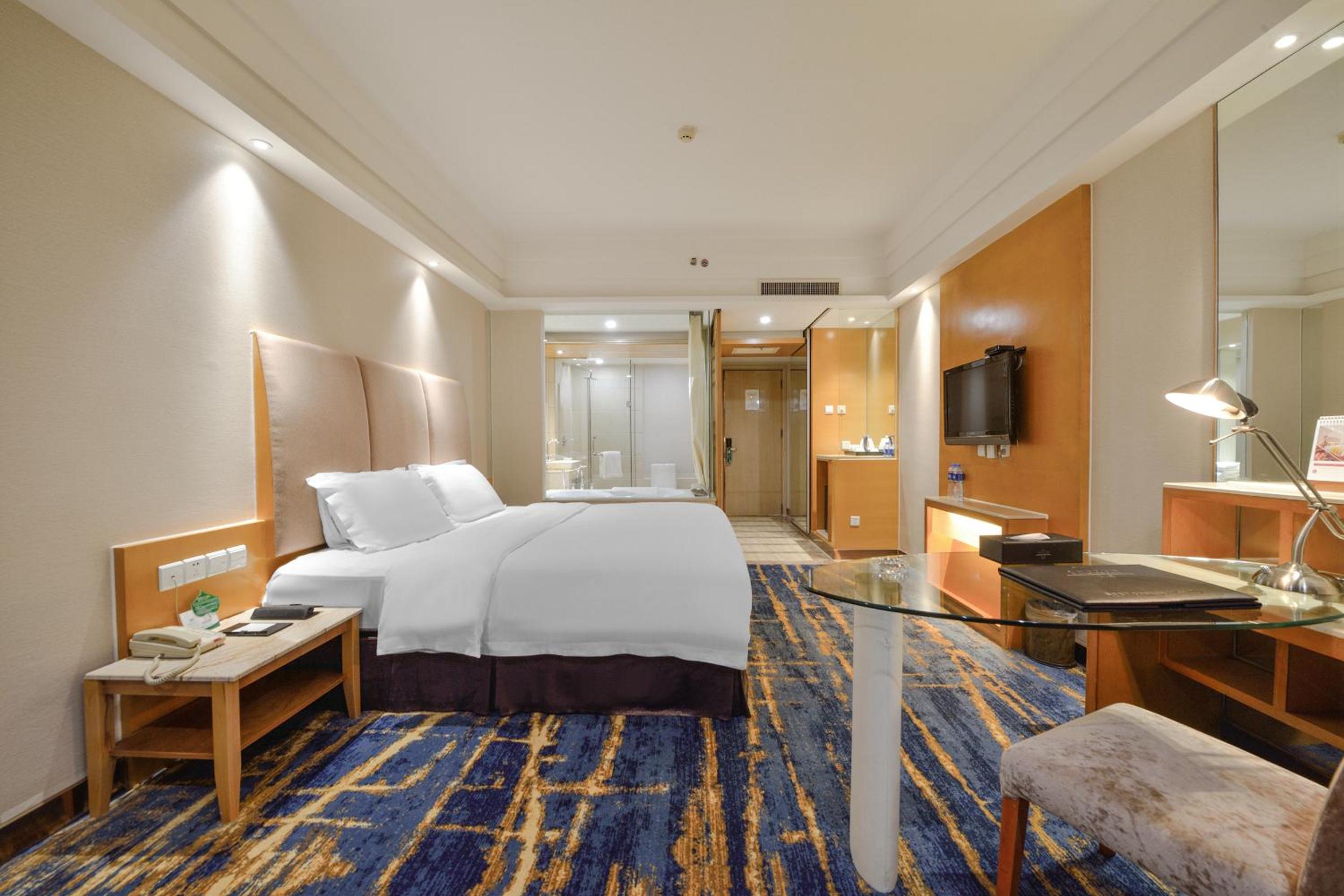Twin Room With City View photo 2