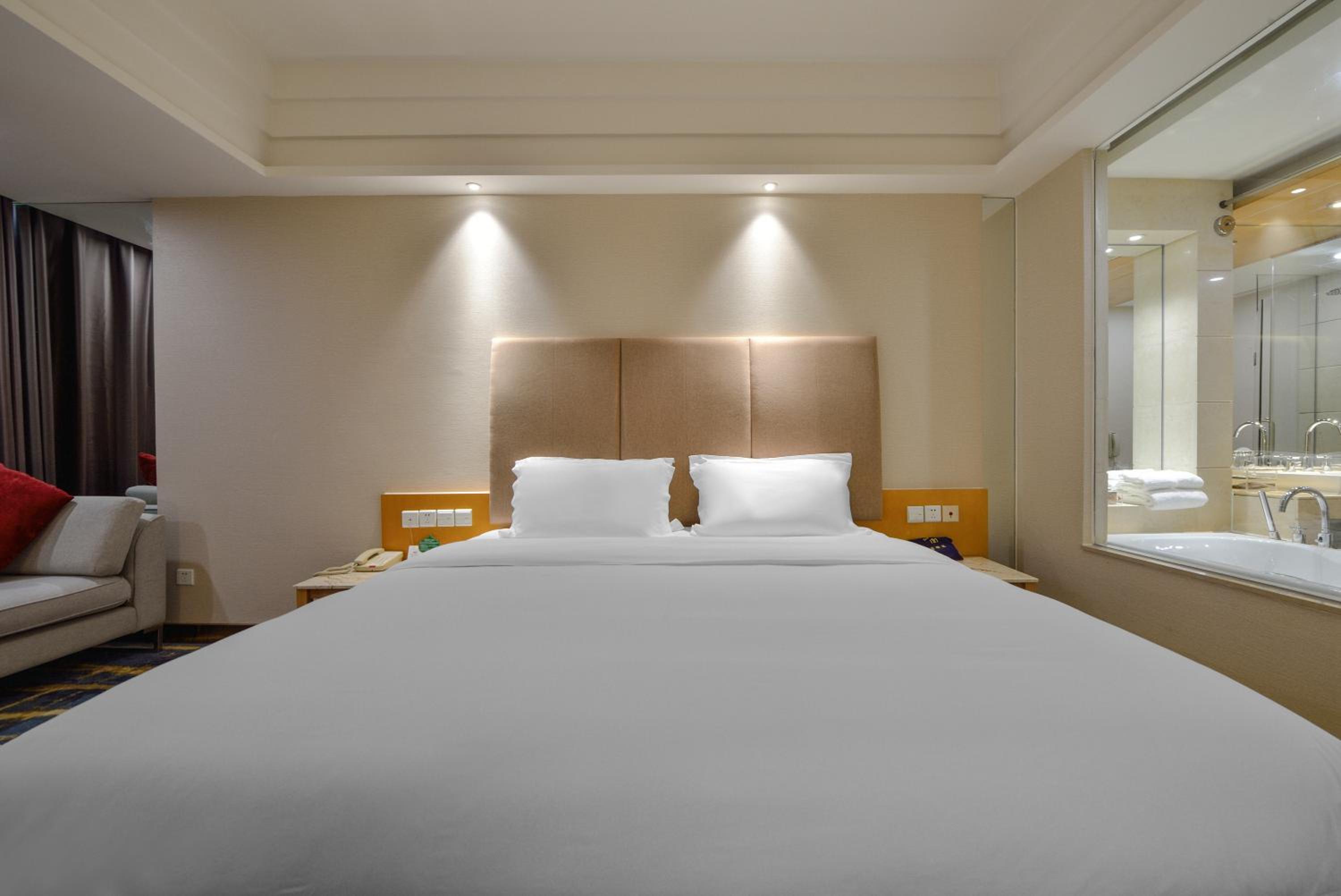 Twin Room With City View