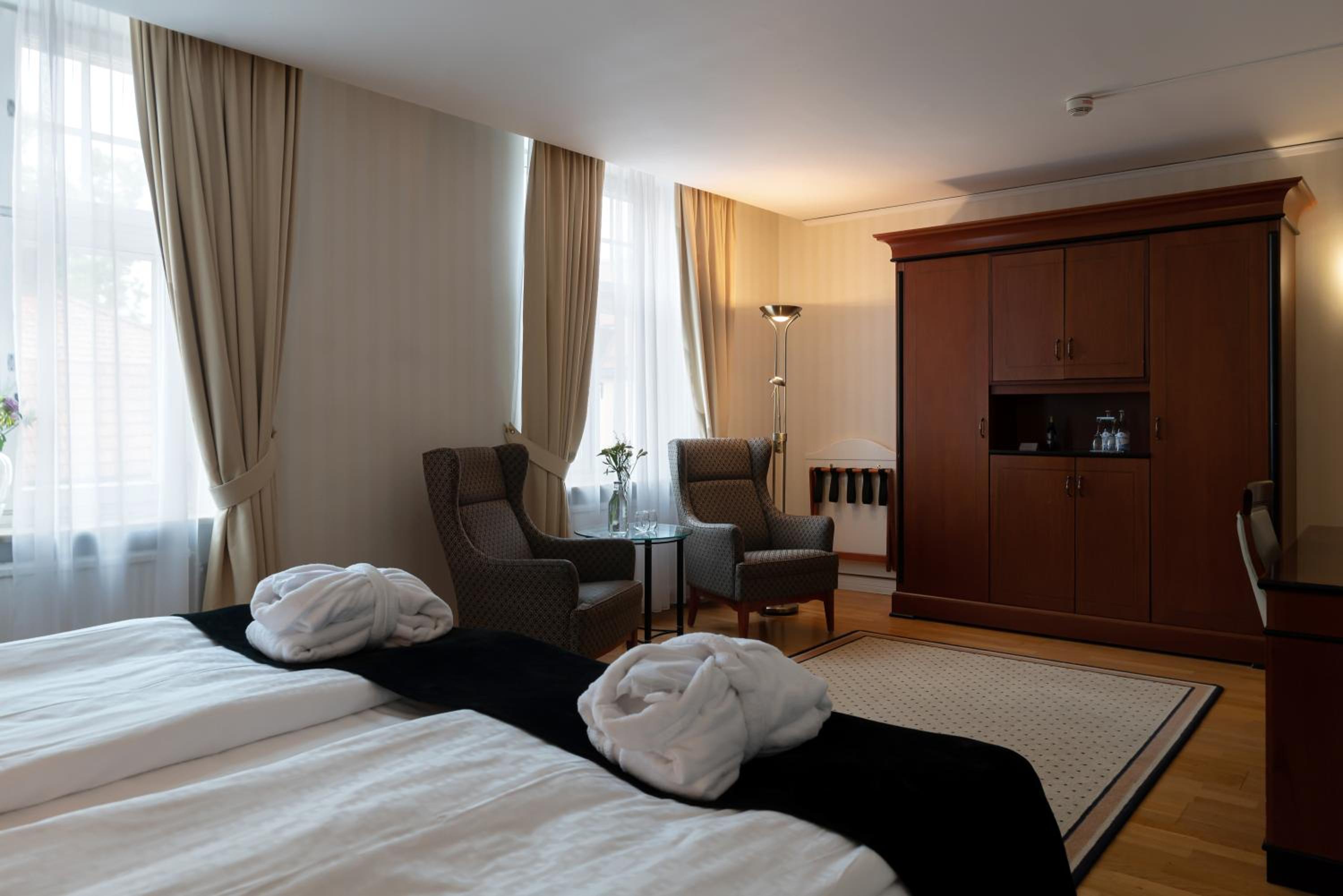 Deluxe Double or Twin Room - Photo 2