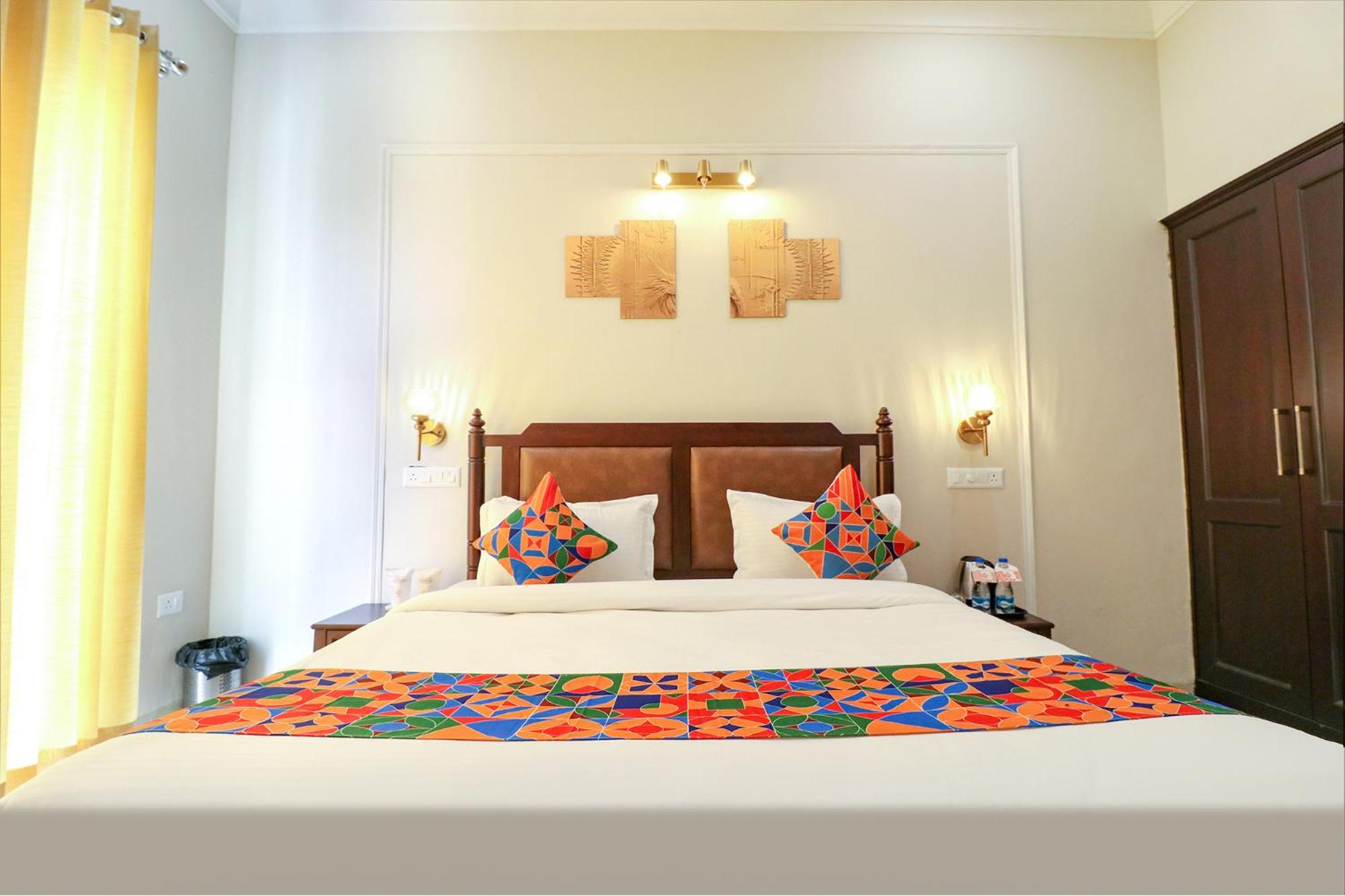 Deluxe Room - Photo 4