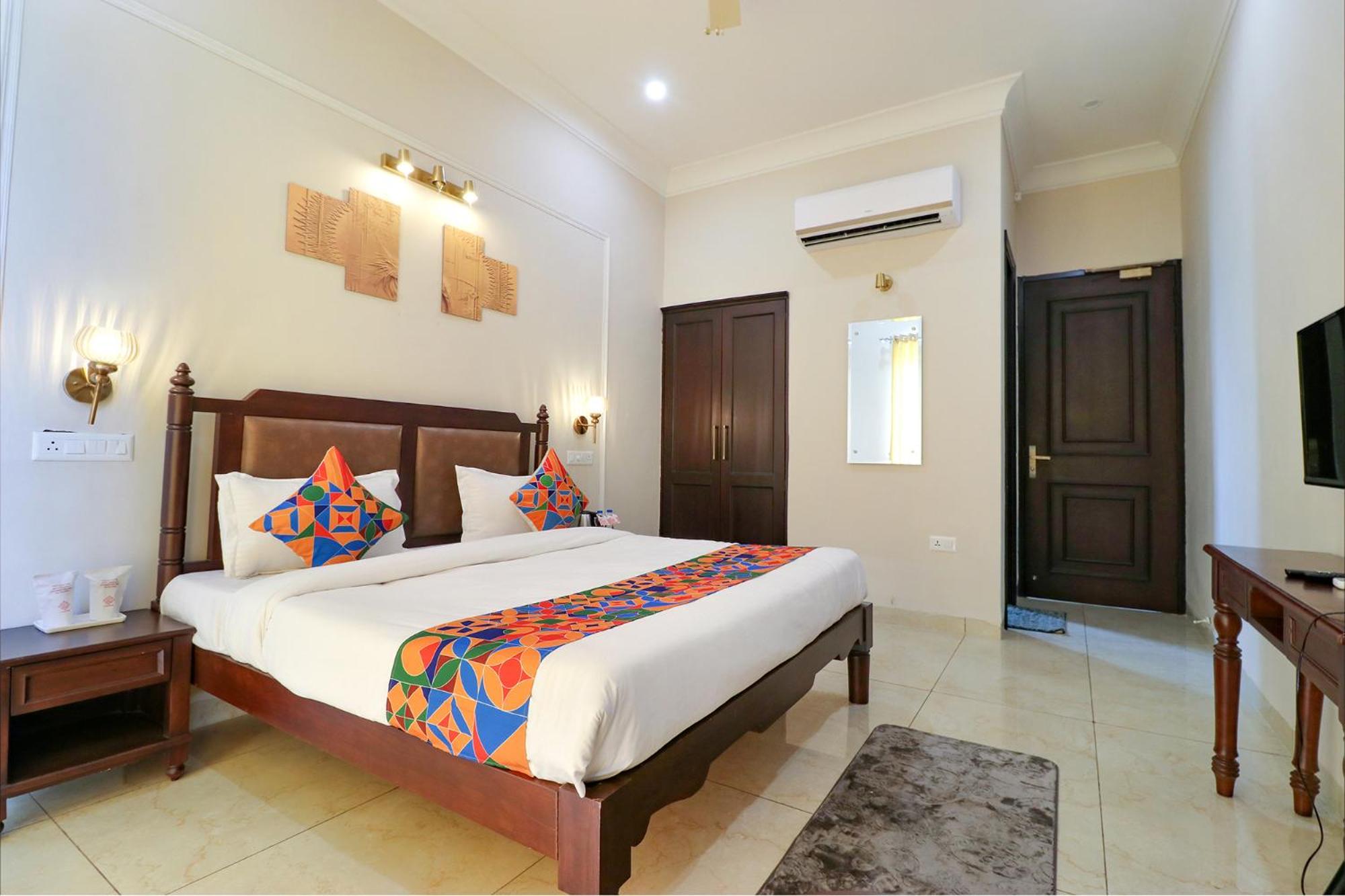 Deluxe Room - Photo 1