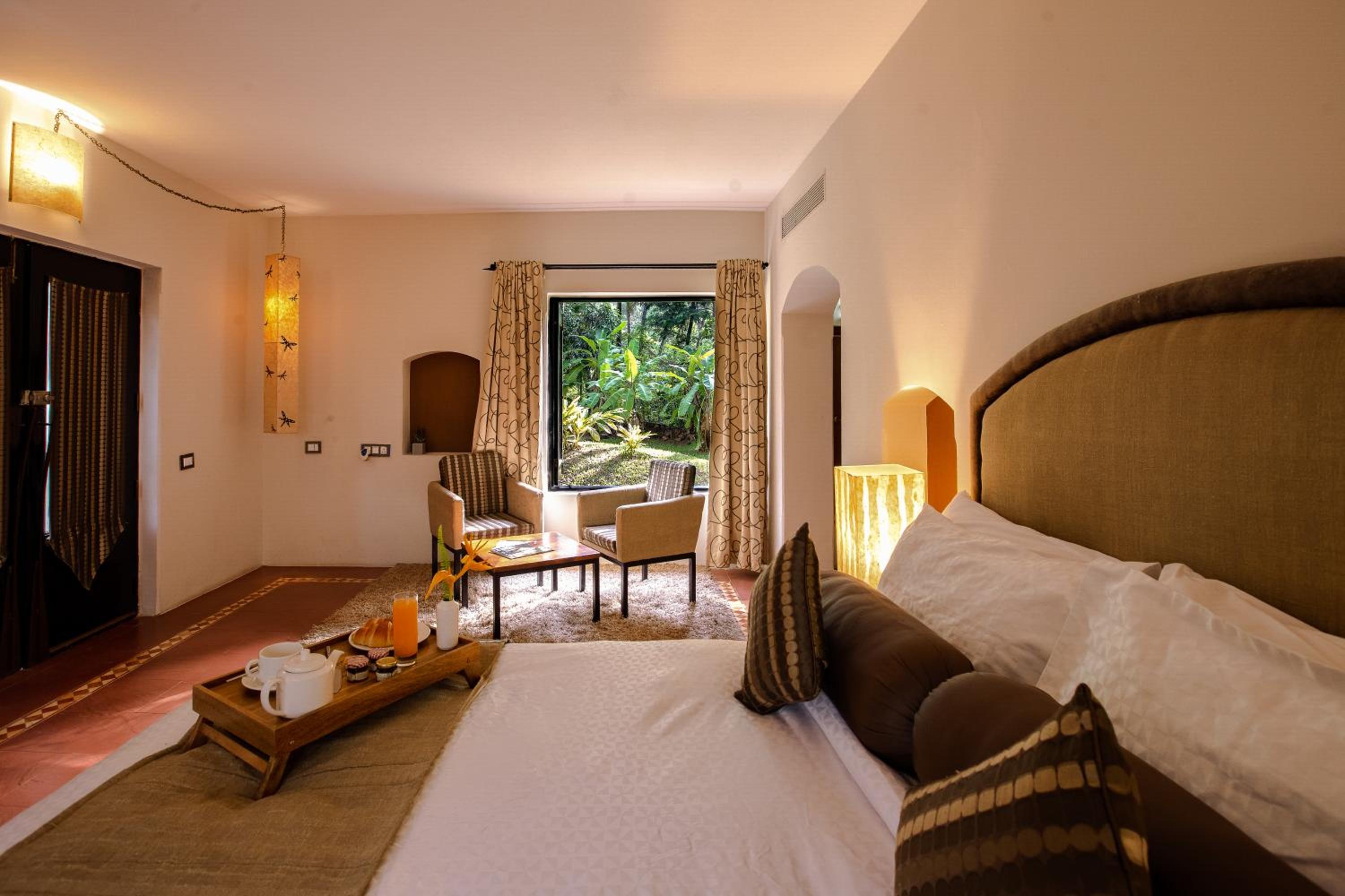 Deluxe Double or Twin Room - Photo 10