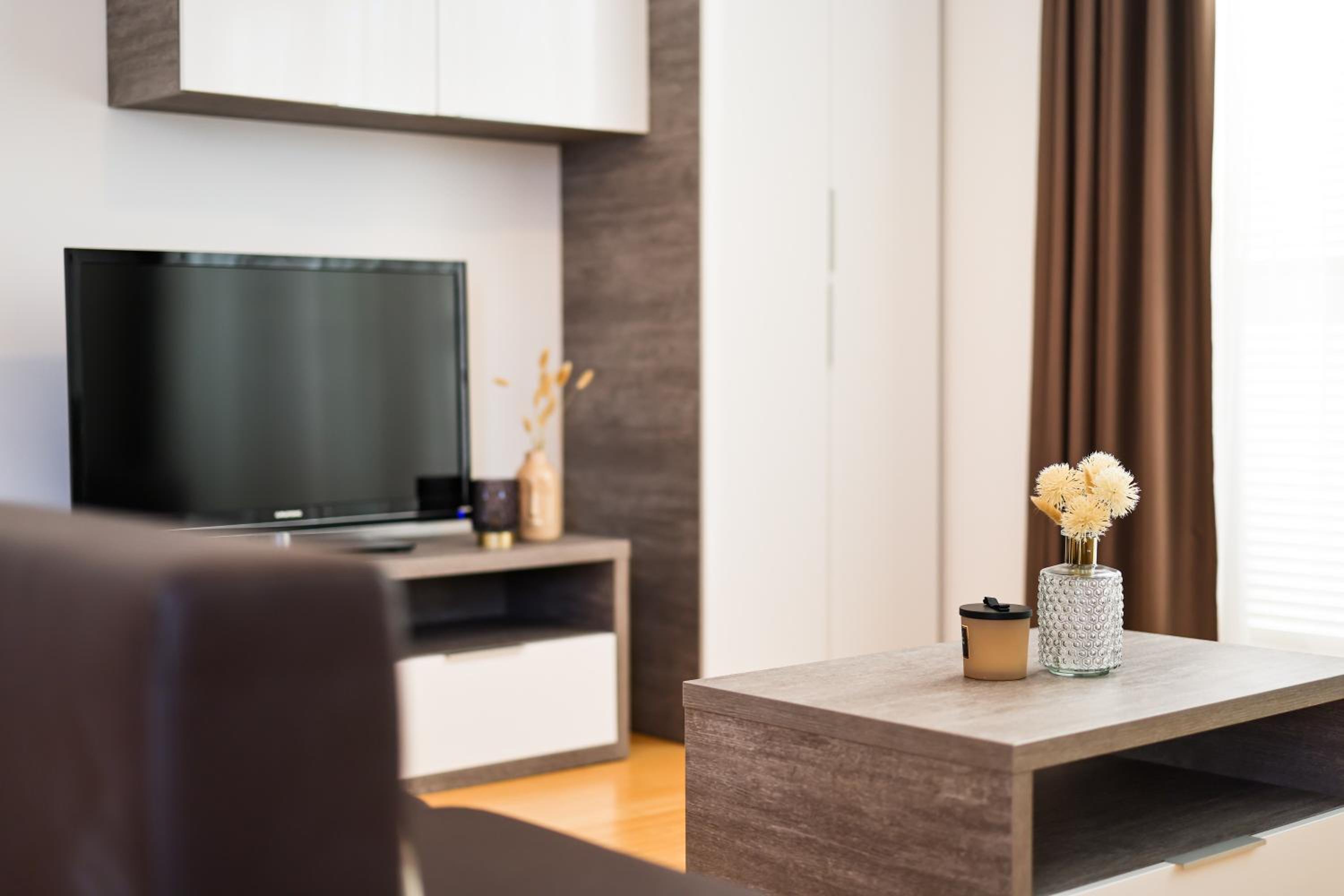 One-Bedroom Apartment with Balcony photo 1