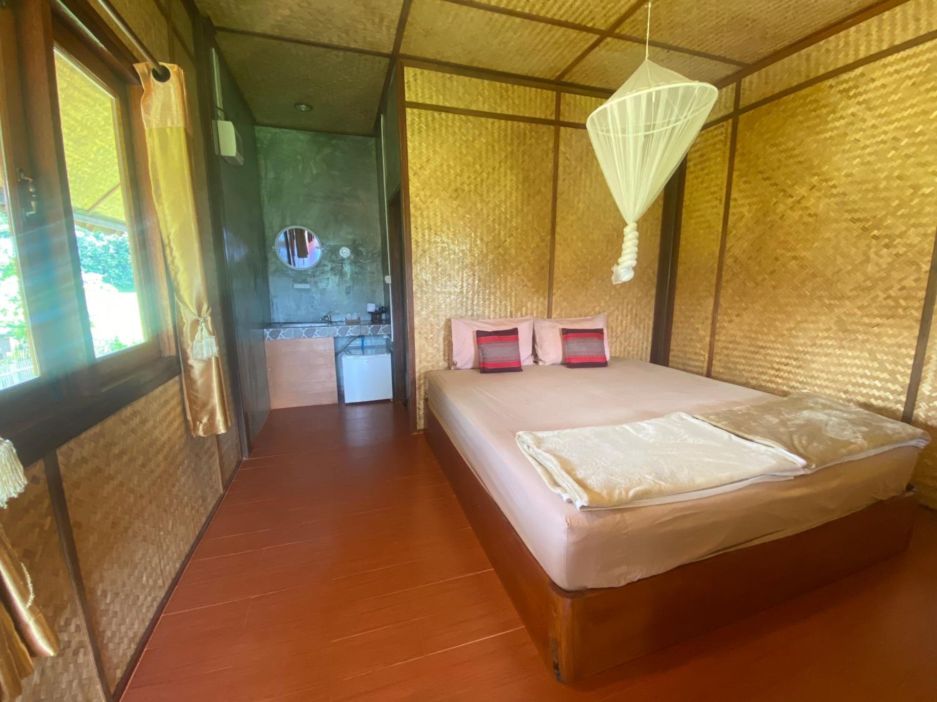 Double Room with Mountain View with Fan - Photo 47