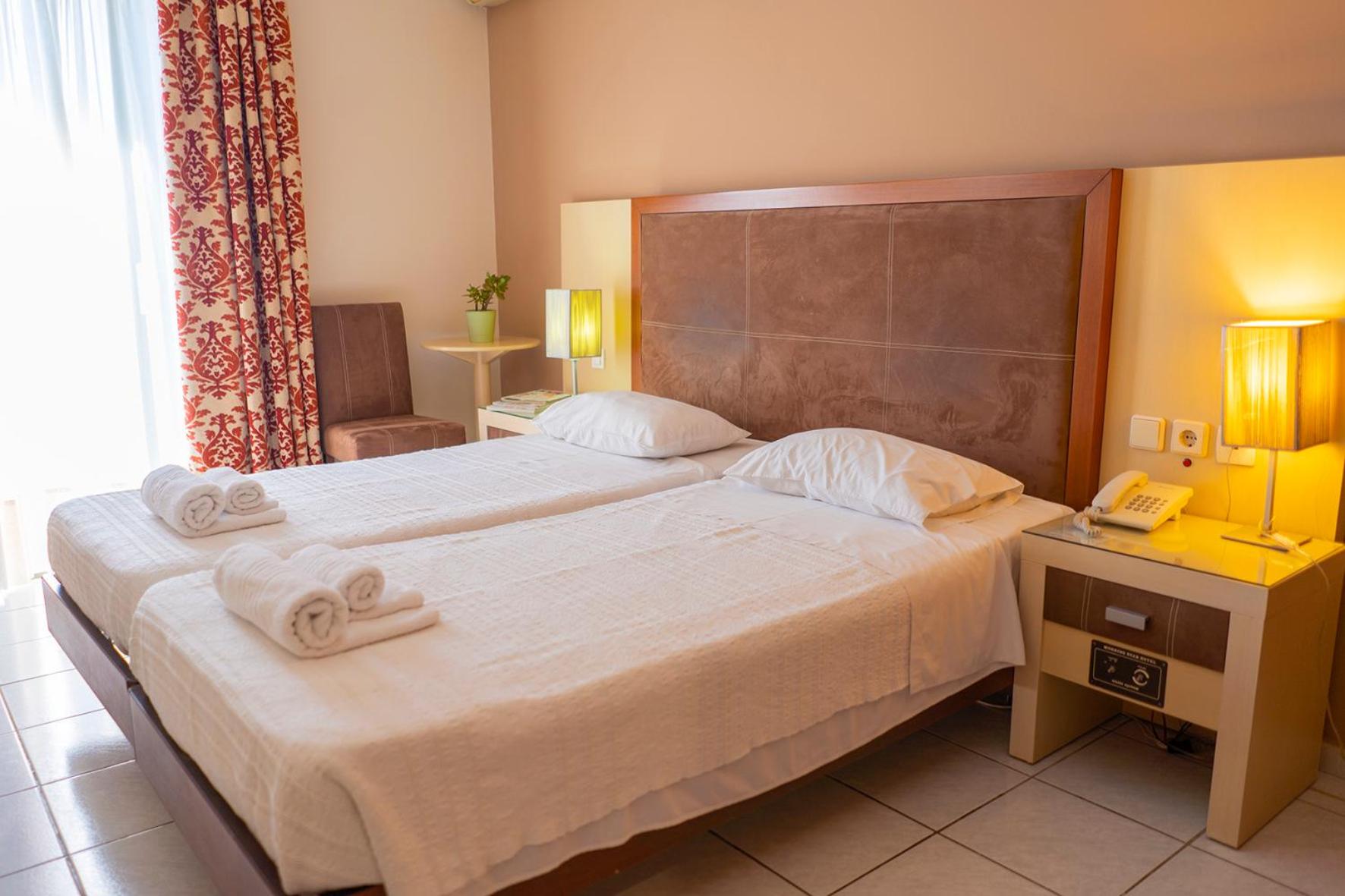 Twin Room - Photo 1