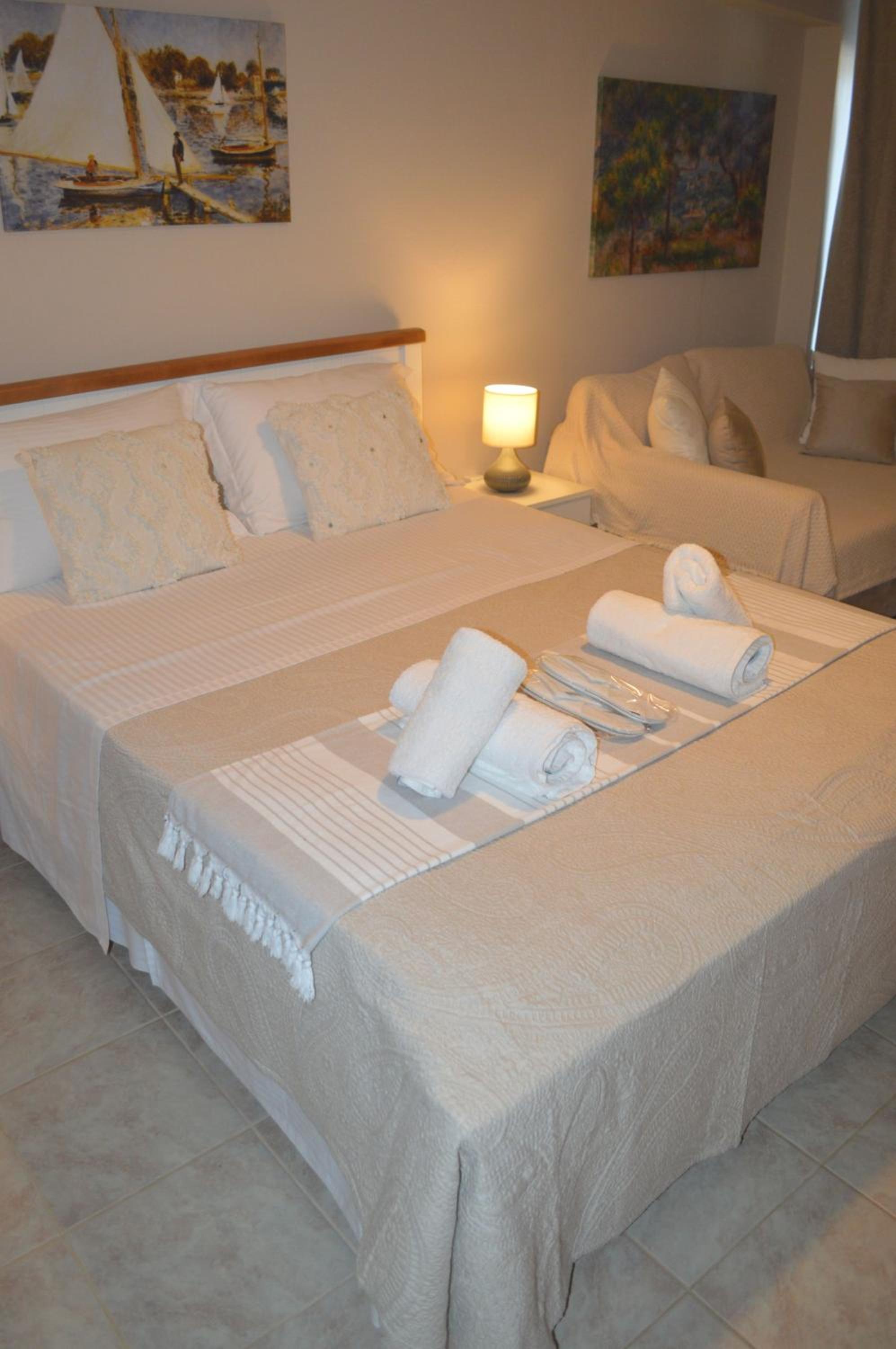 Studio Apartment photo 2