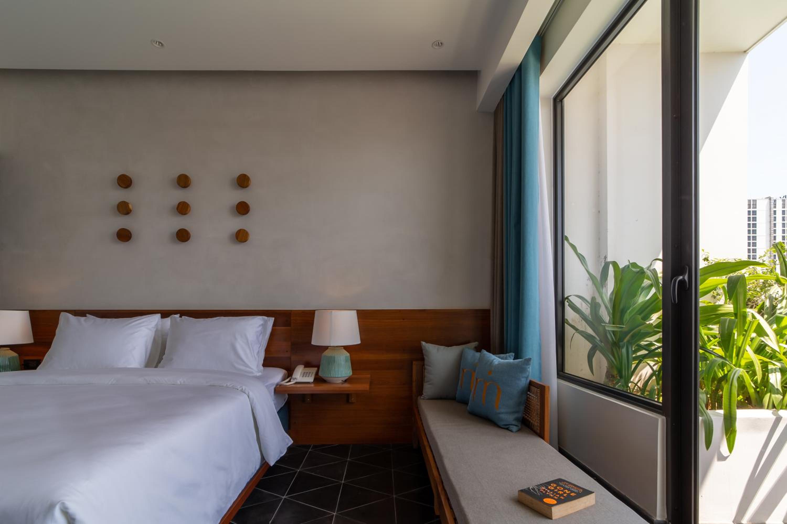 Deluxe Double Room with Balcony photo 3