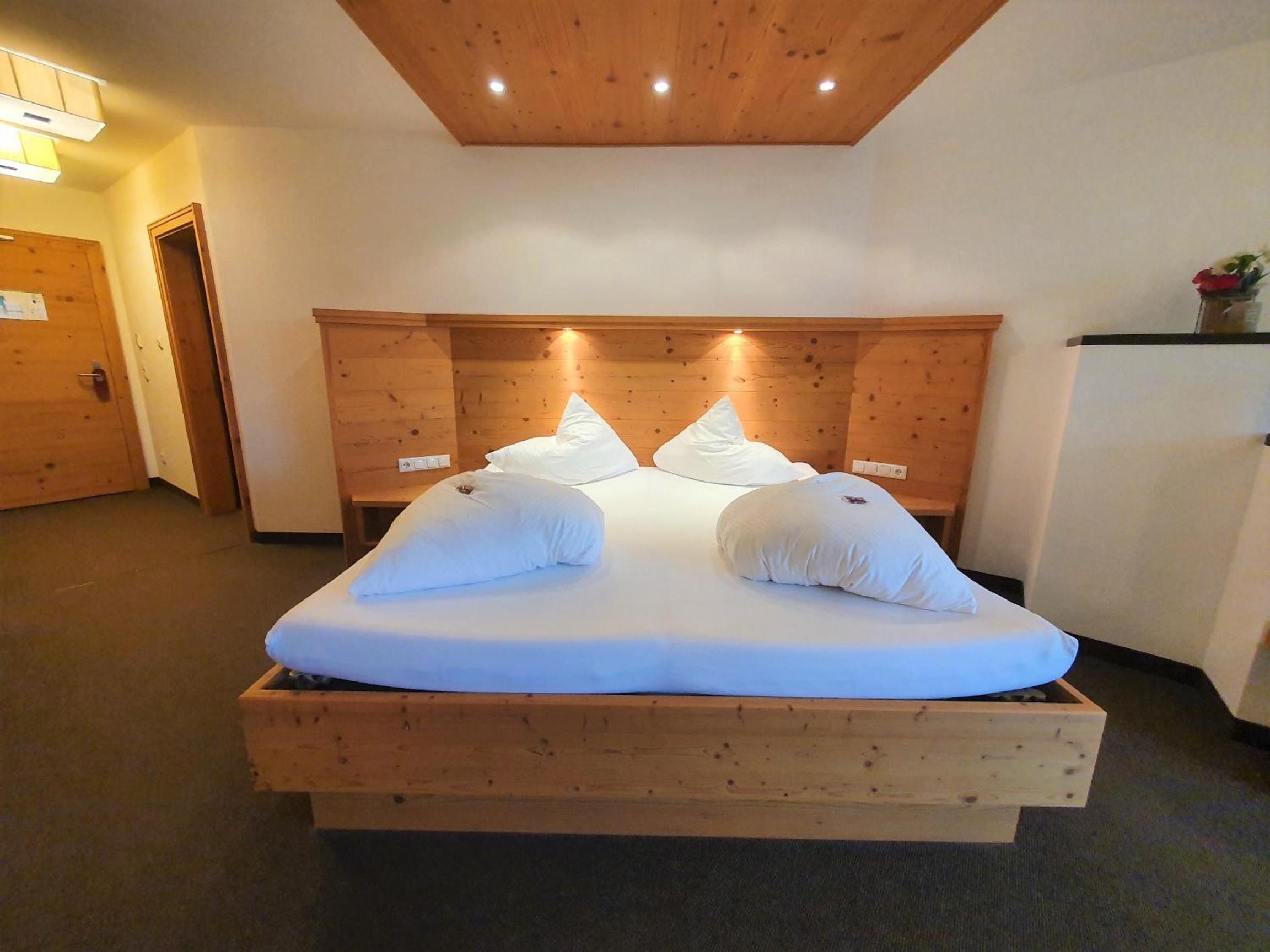 Deluxe Double Room - Photo 4