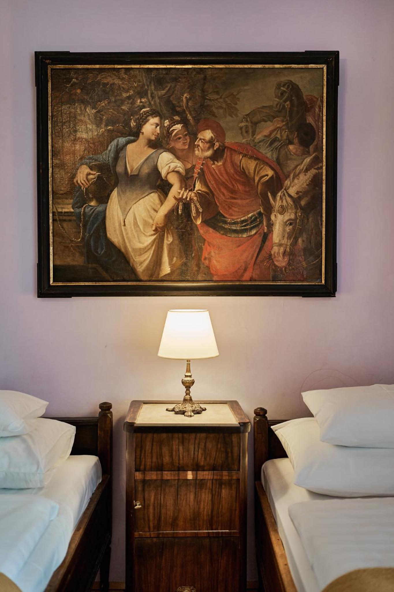 Deluxe Family Suite photo 3