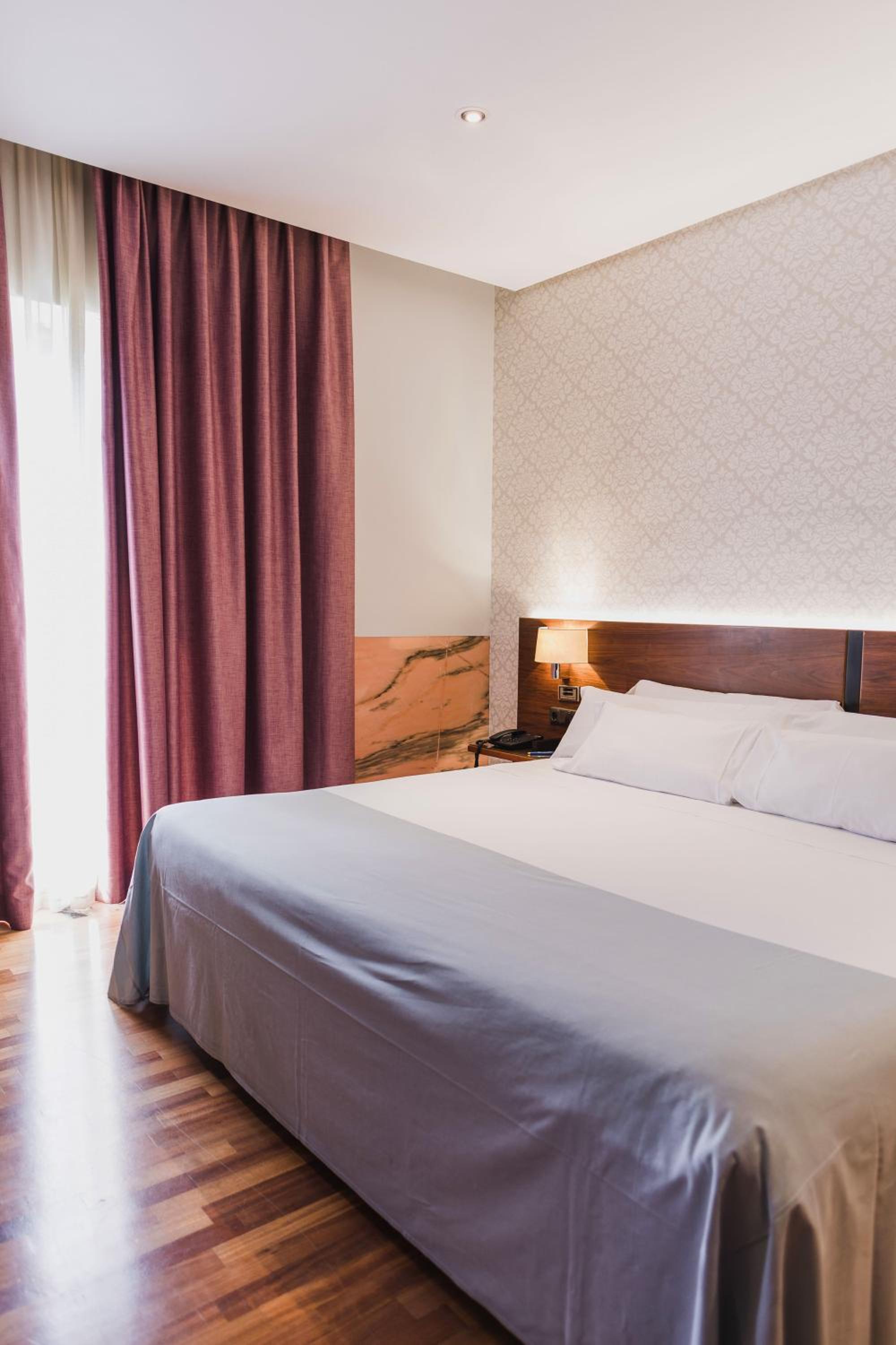 Junior Suite - Photo 13