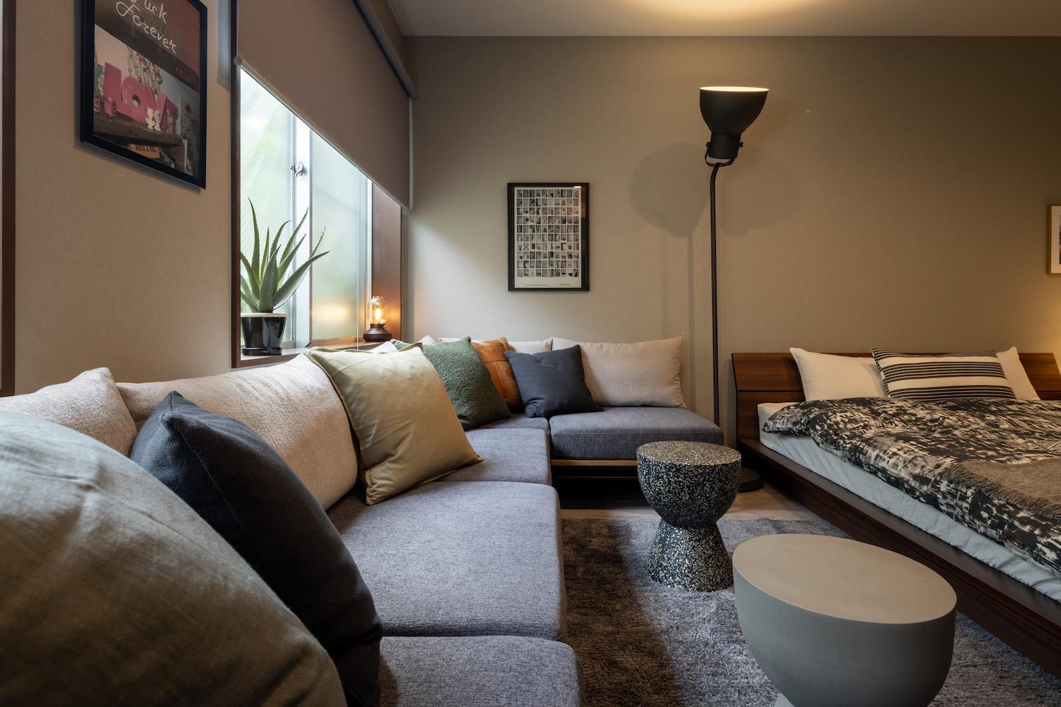 Five-Bedroom House photo 1