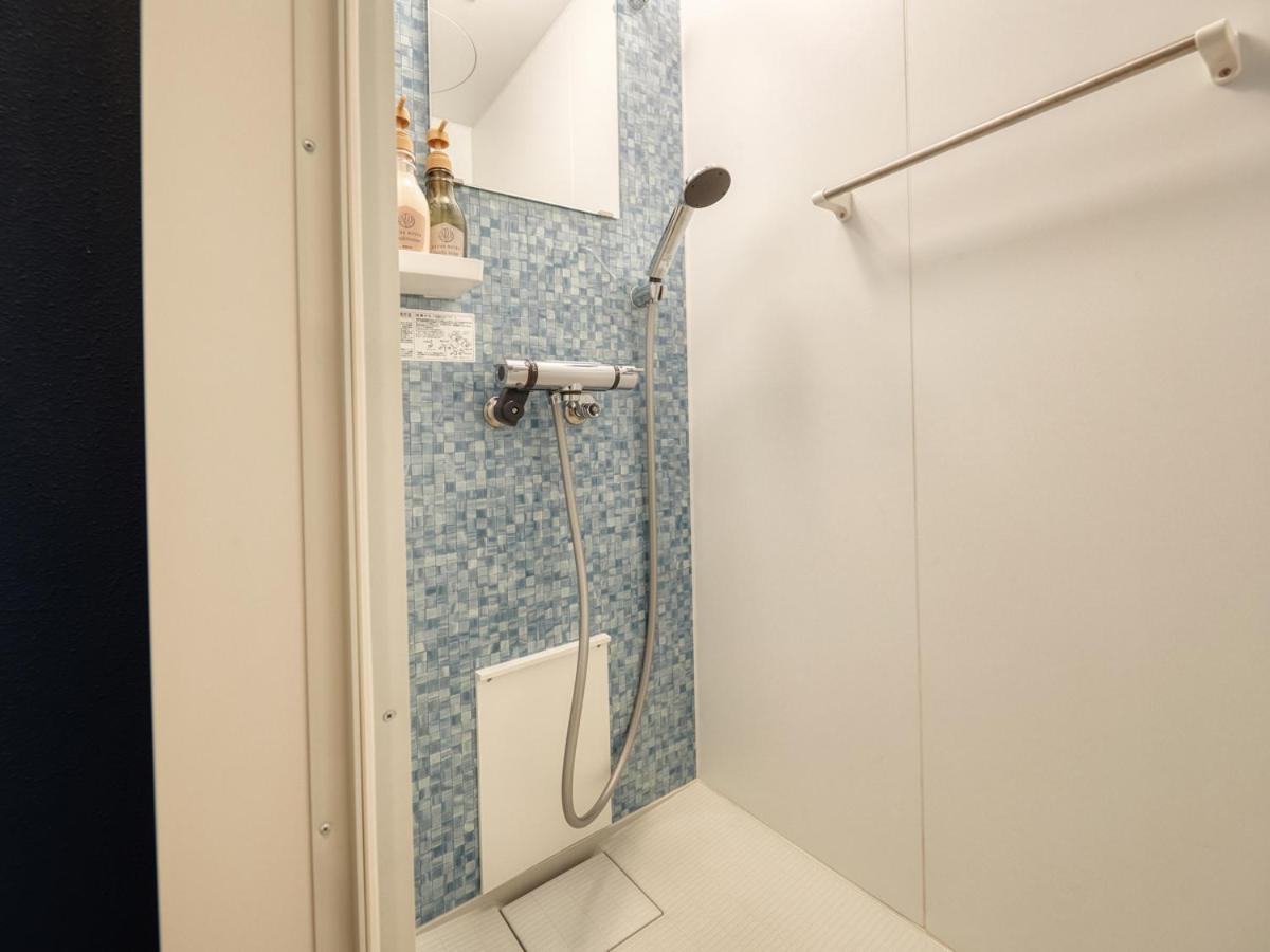Standard Twin Room - Photo 9