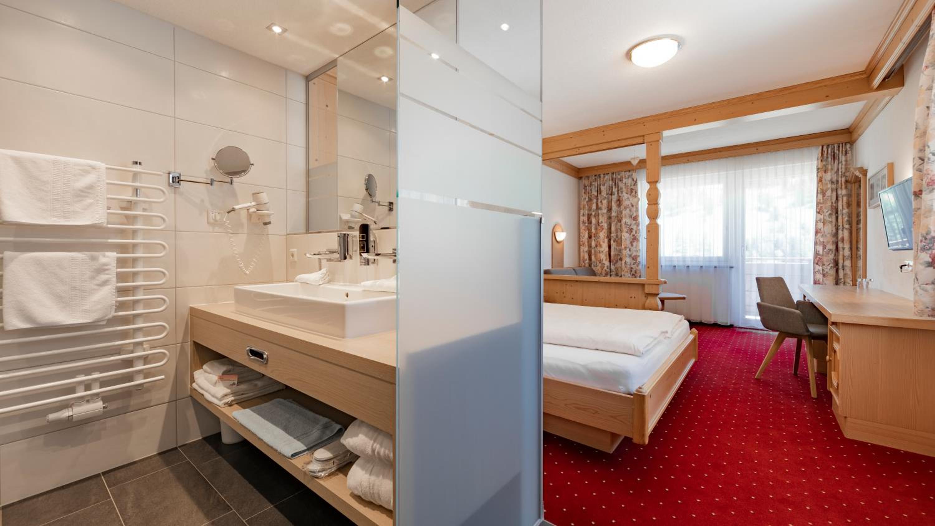Deluxe Double Room with Balcony