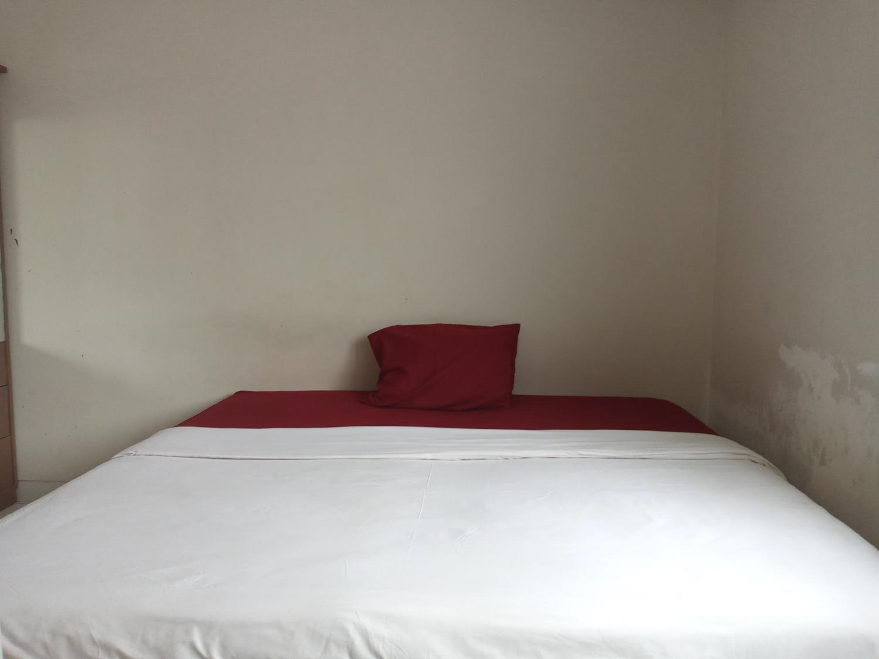 Standard Double Room - Photo 7