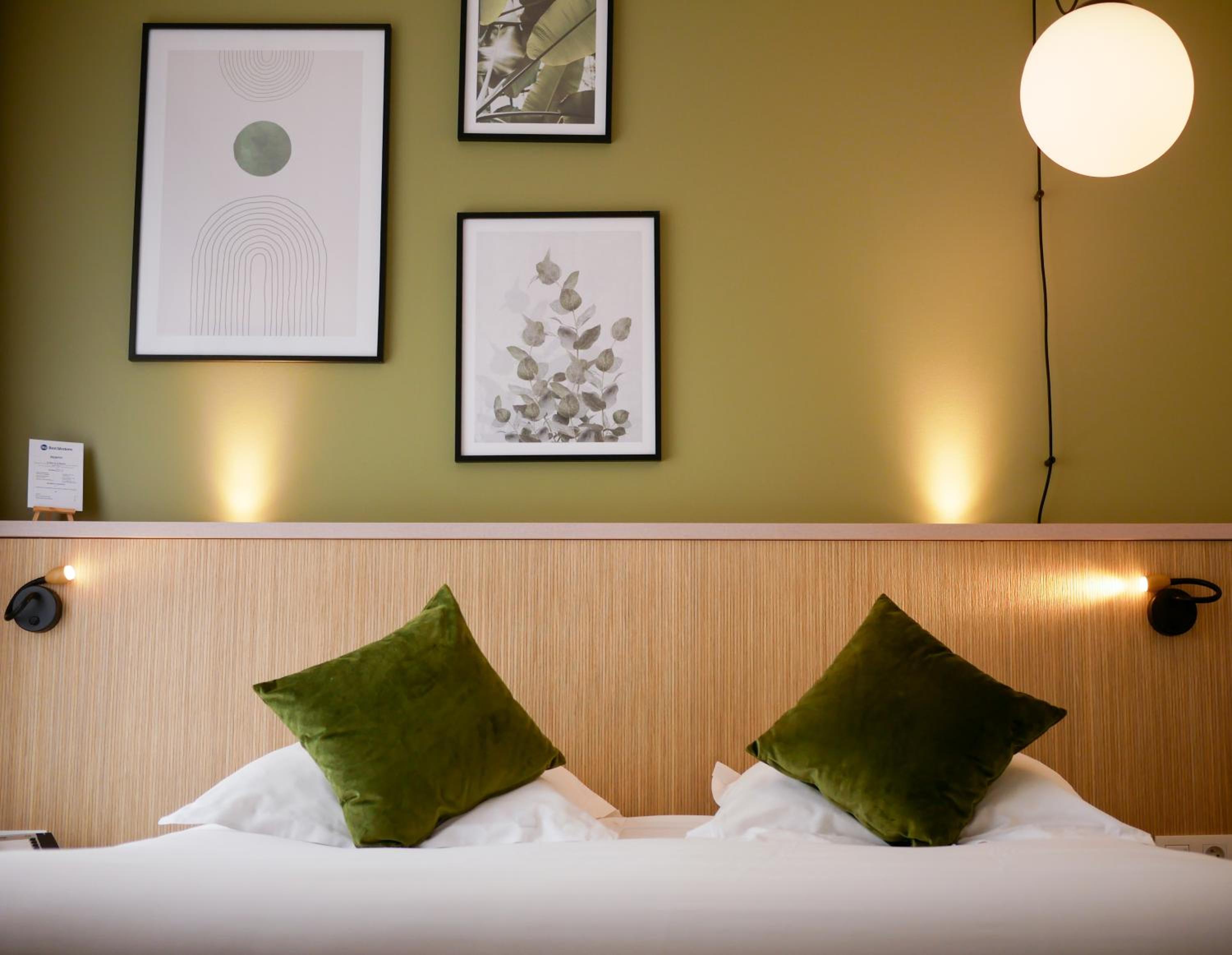 Standard Double Room - Non-Smoking - Photo 11