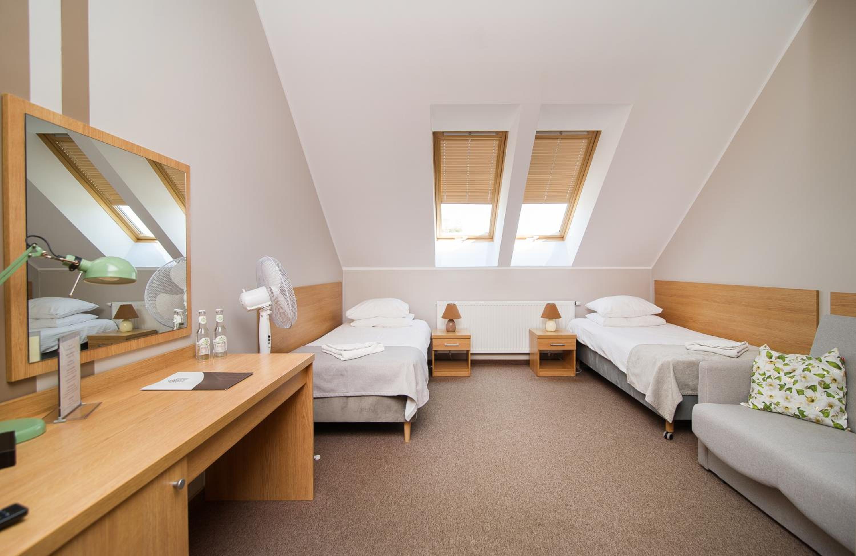Double or Twin Room - Photo 5