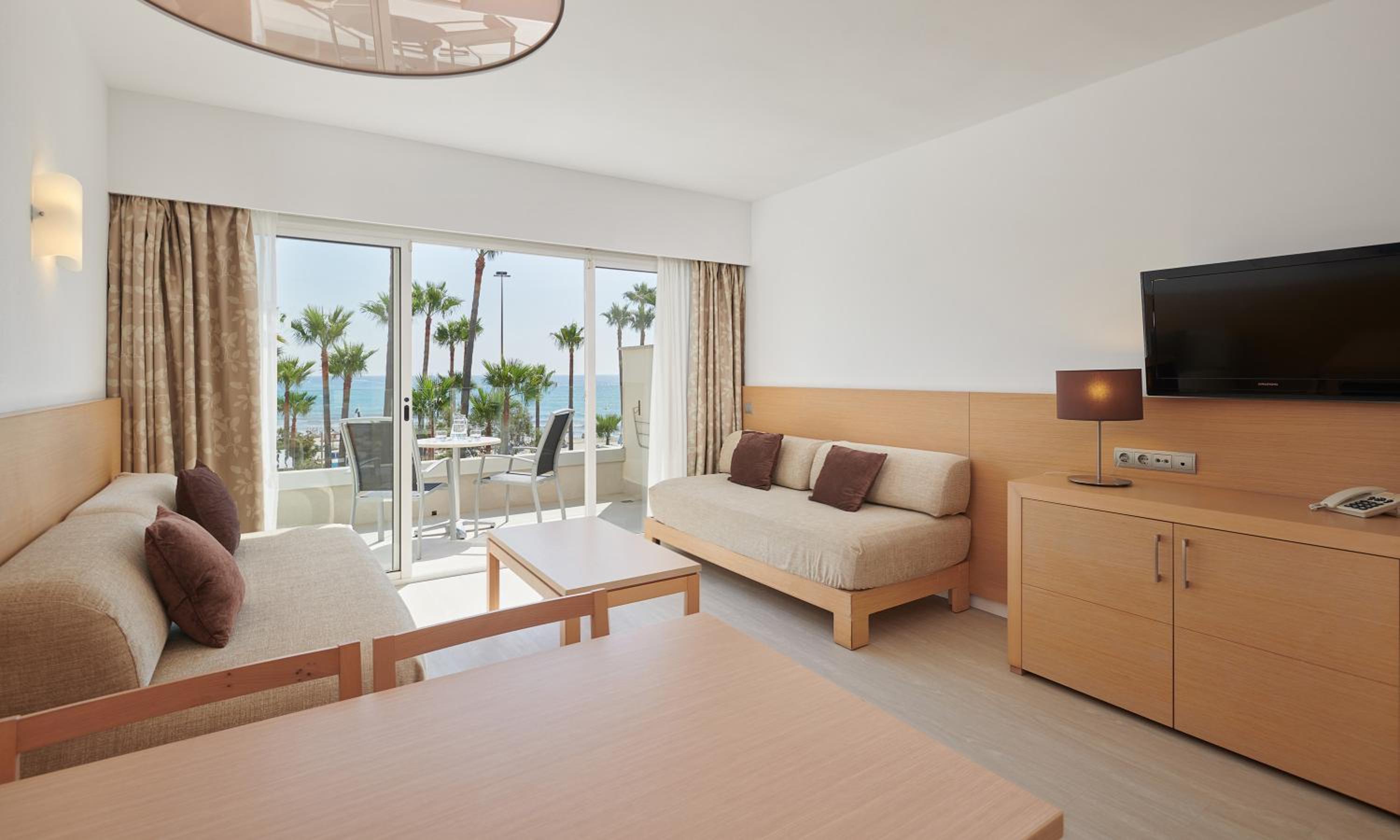 Apartamento Club con Vista al Mar