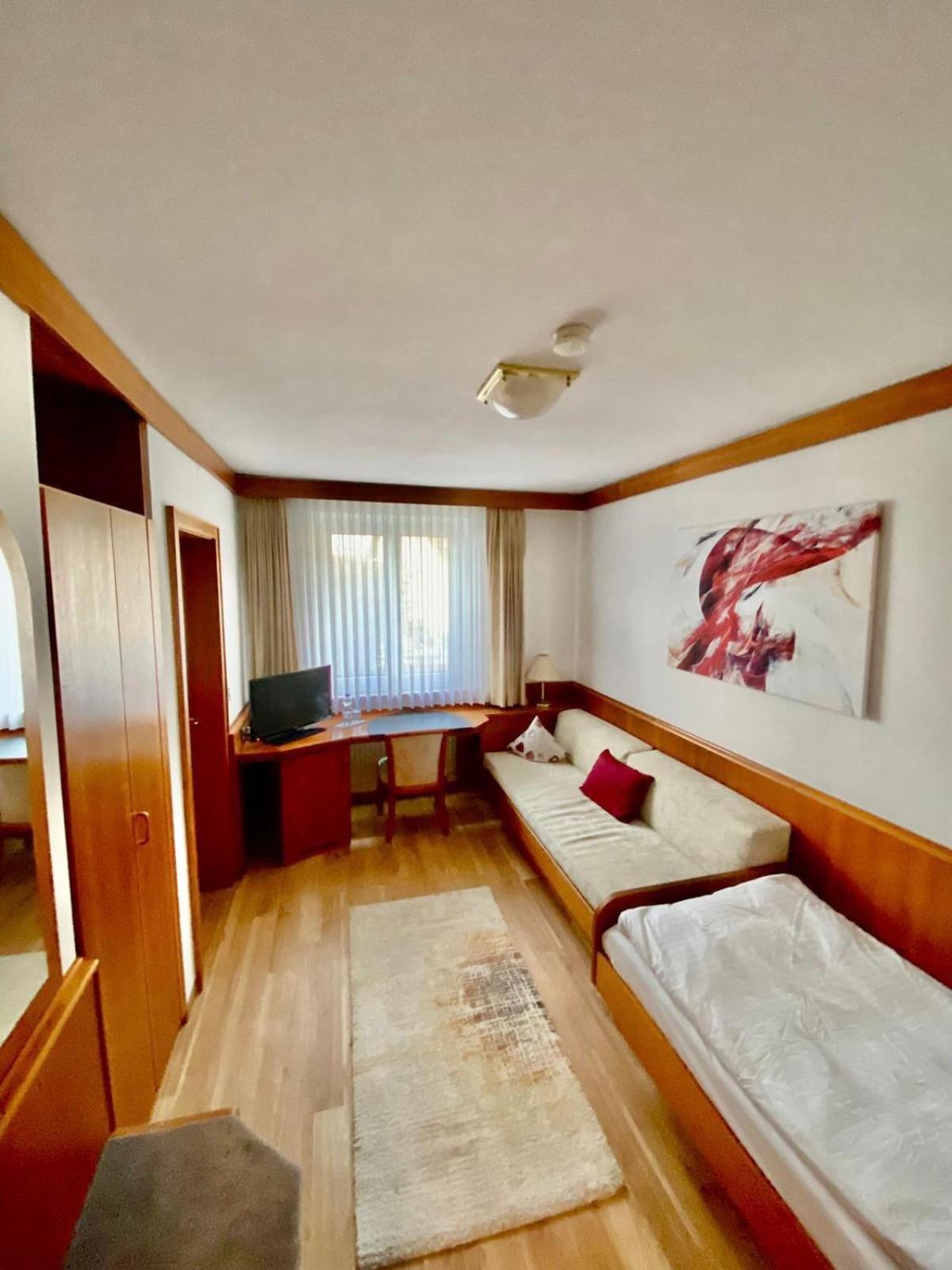 Single Room photo 2