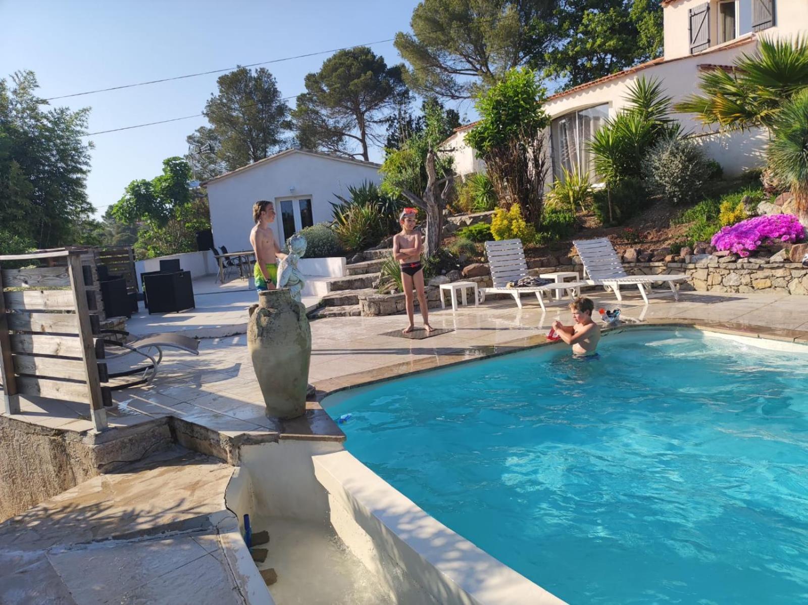 Villa with Pool View and Terrace - Photo 2