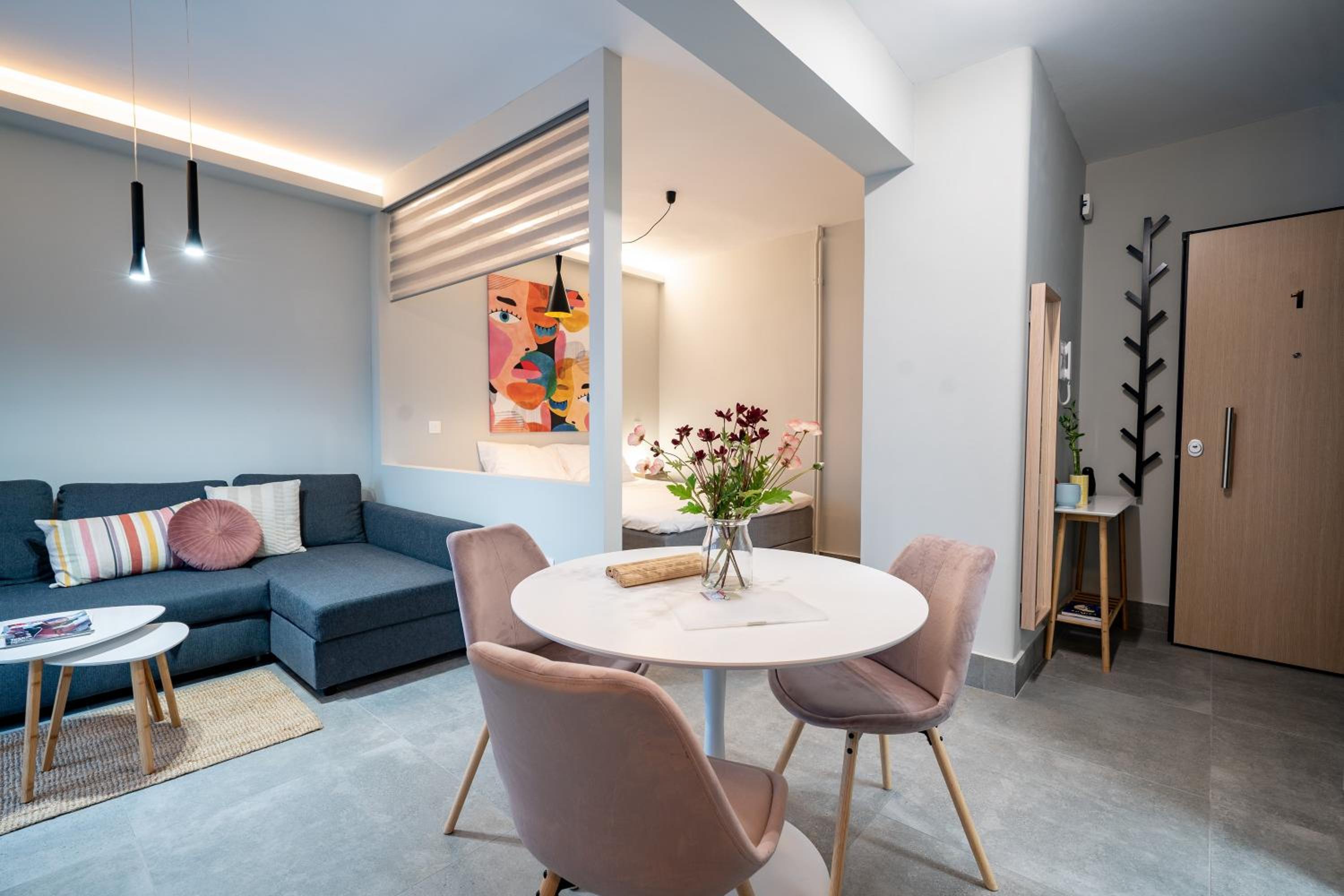 One-Bedroom Apartment
