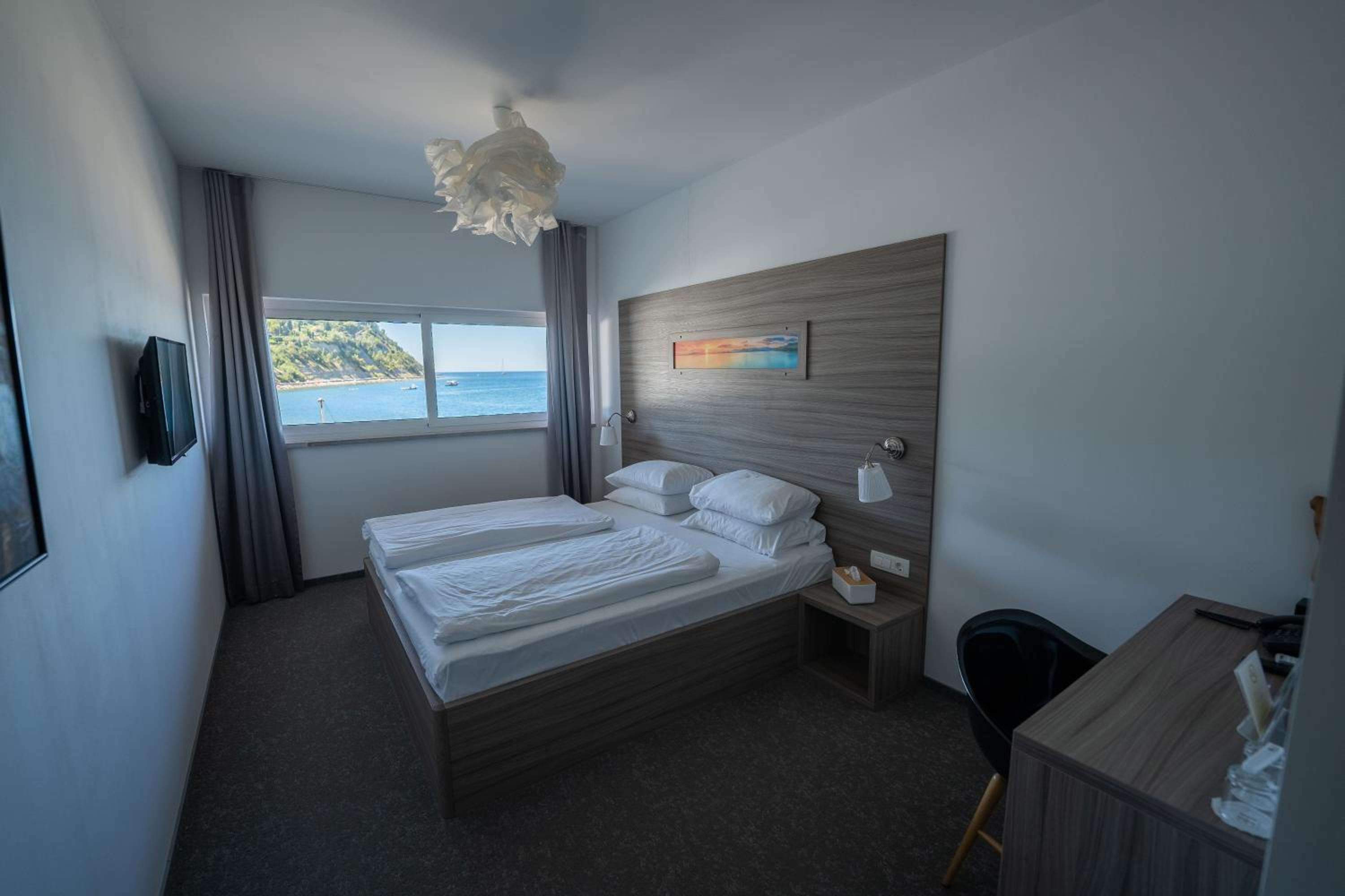 Superior Double Room - Photo 3