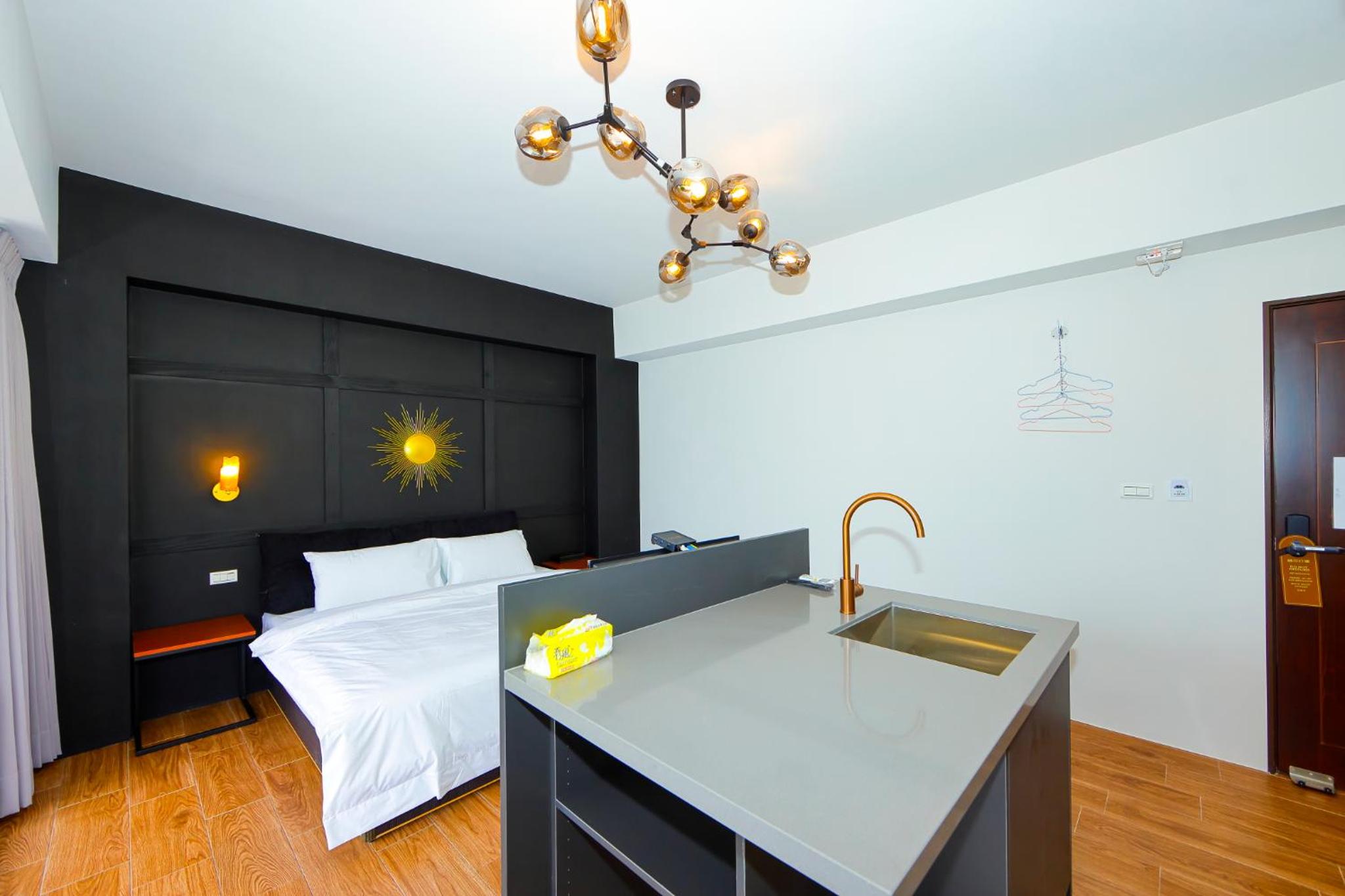 Queen Room - Photo 5