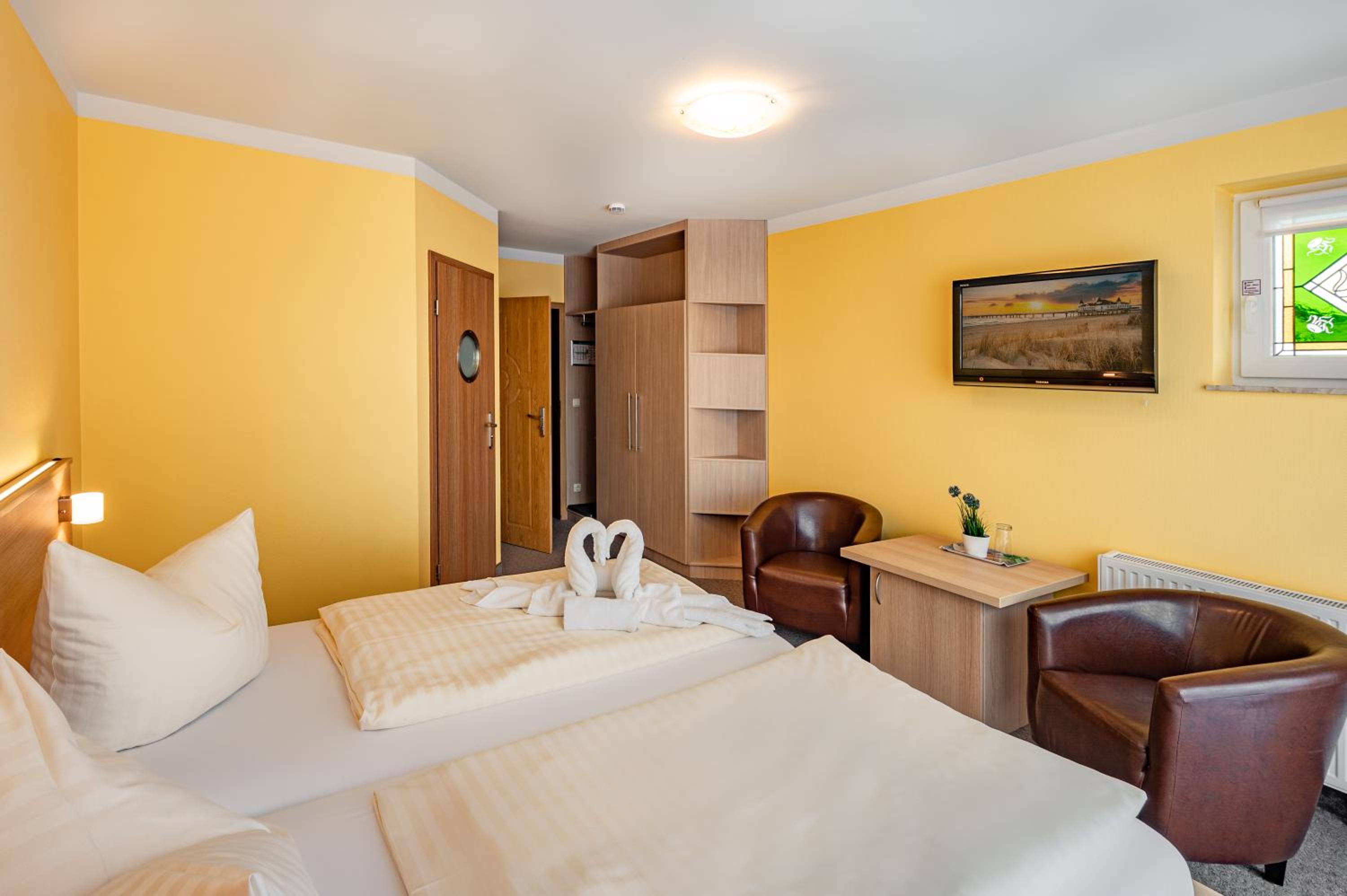 Flexible Room (1 Stay in Different Rooms)