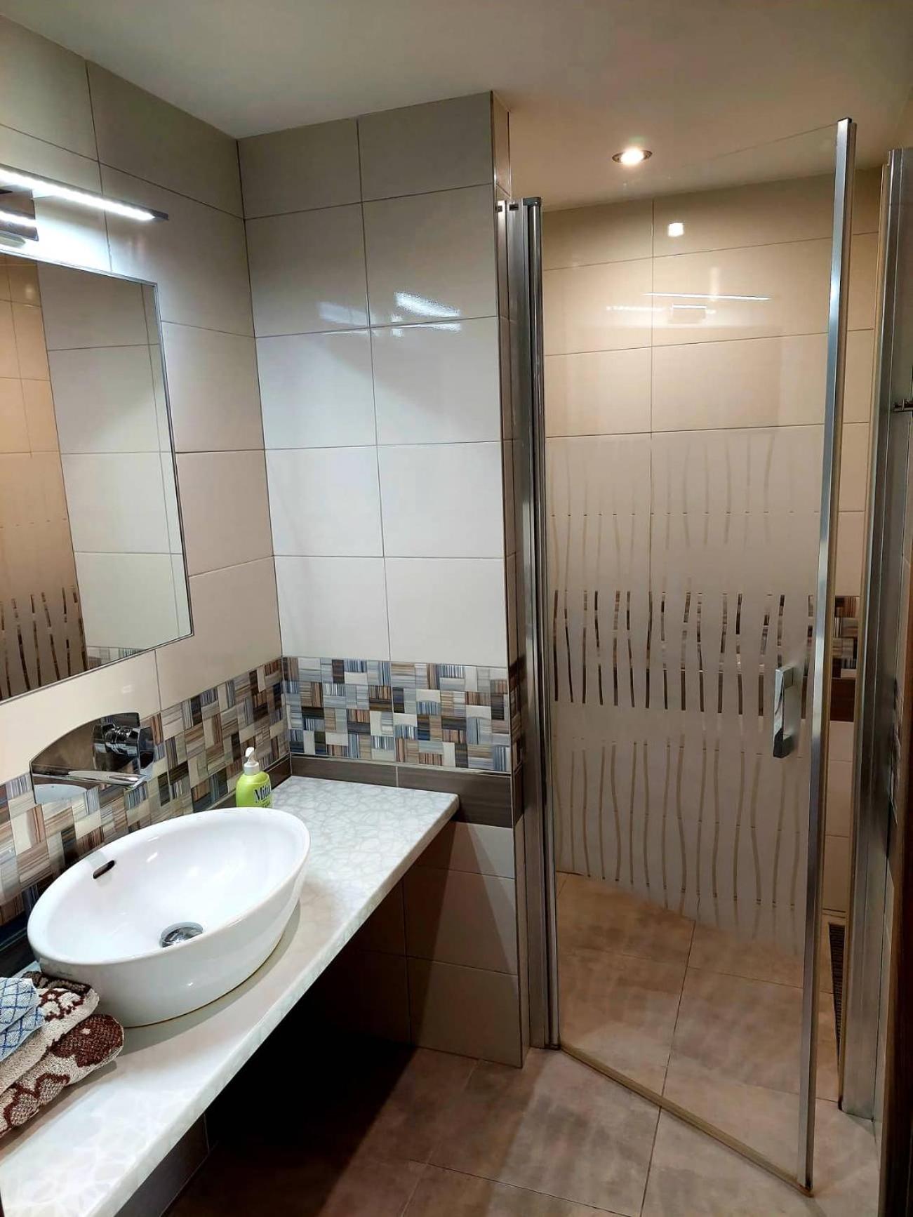 Standard Double or Twin Room - Photo 4