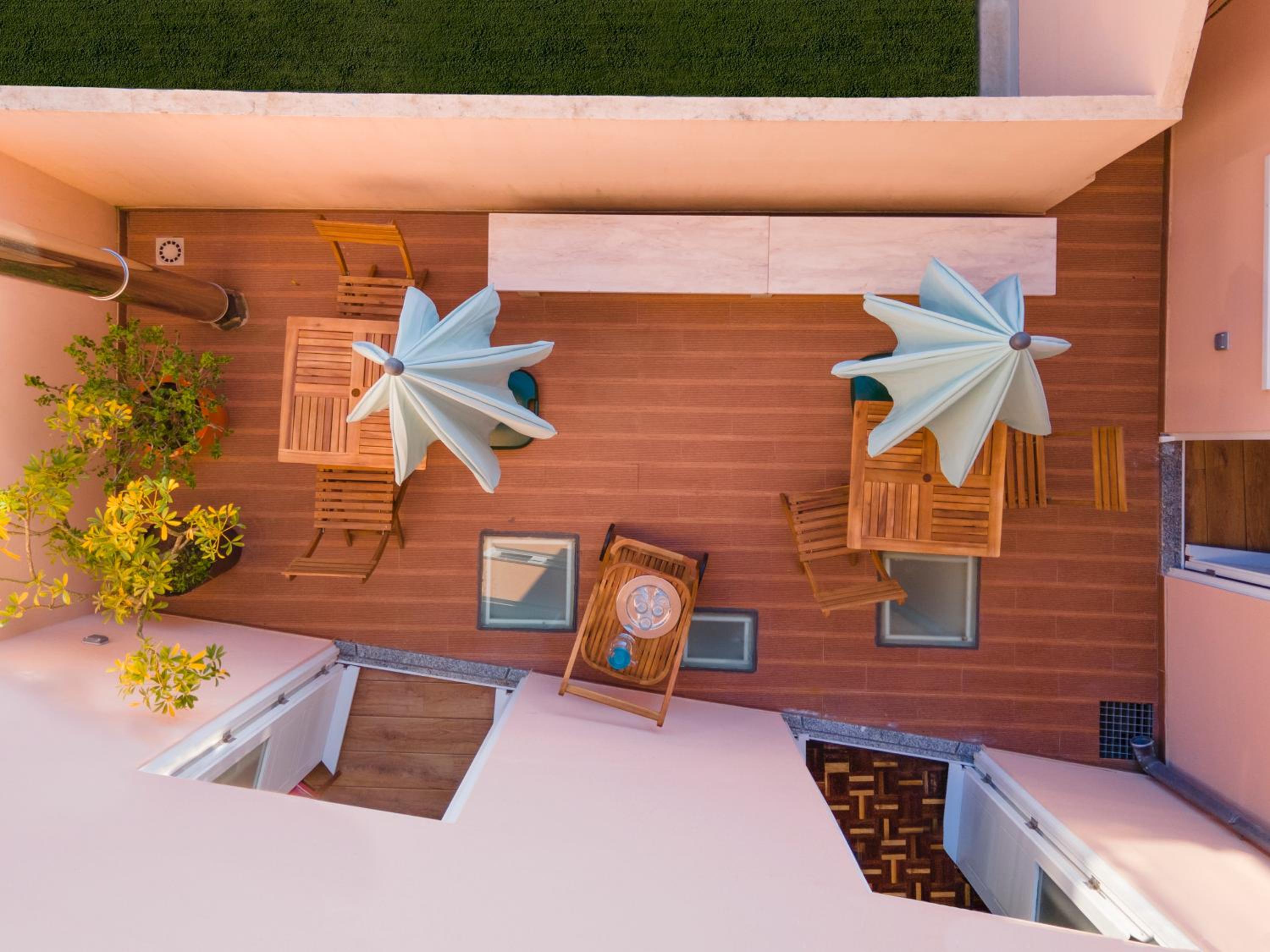 Double Room with Balcony - Photo 7