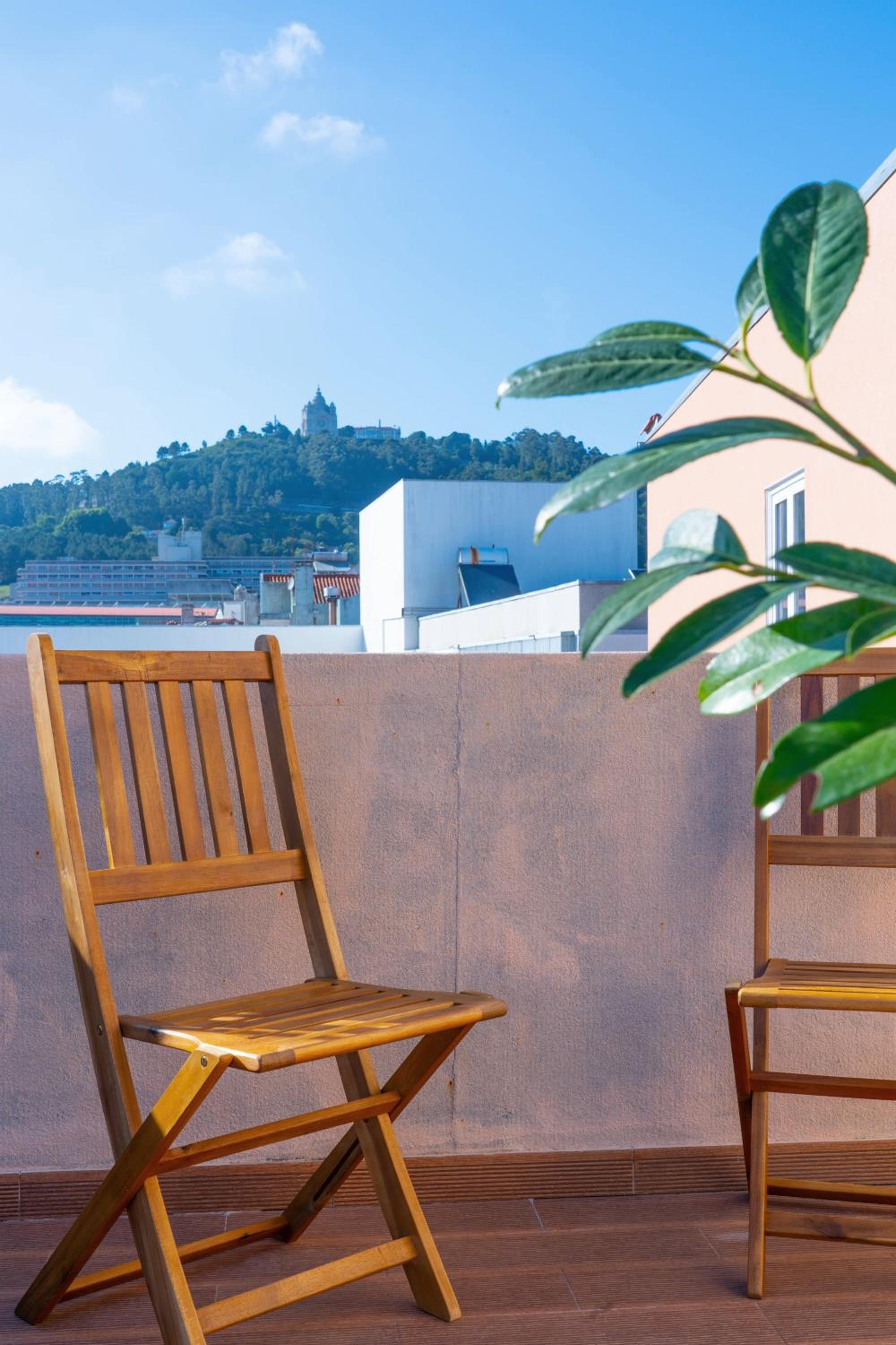Double Room with Balcony - Photo 8