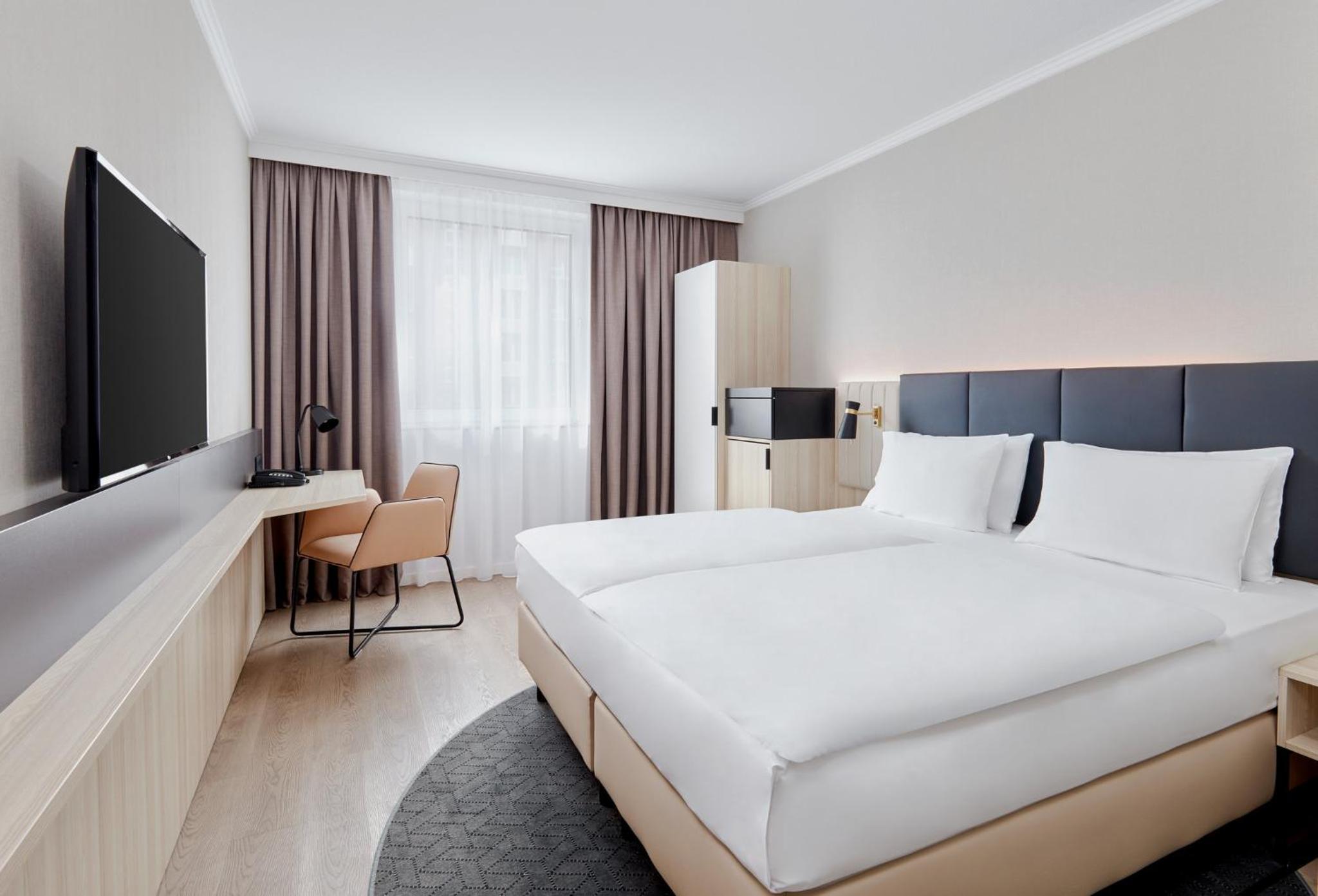 Standard King Room - Photo 3